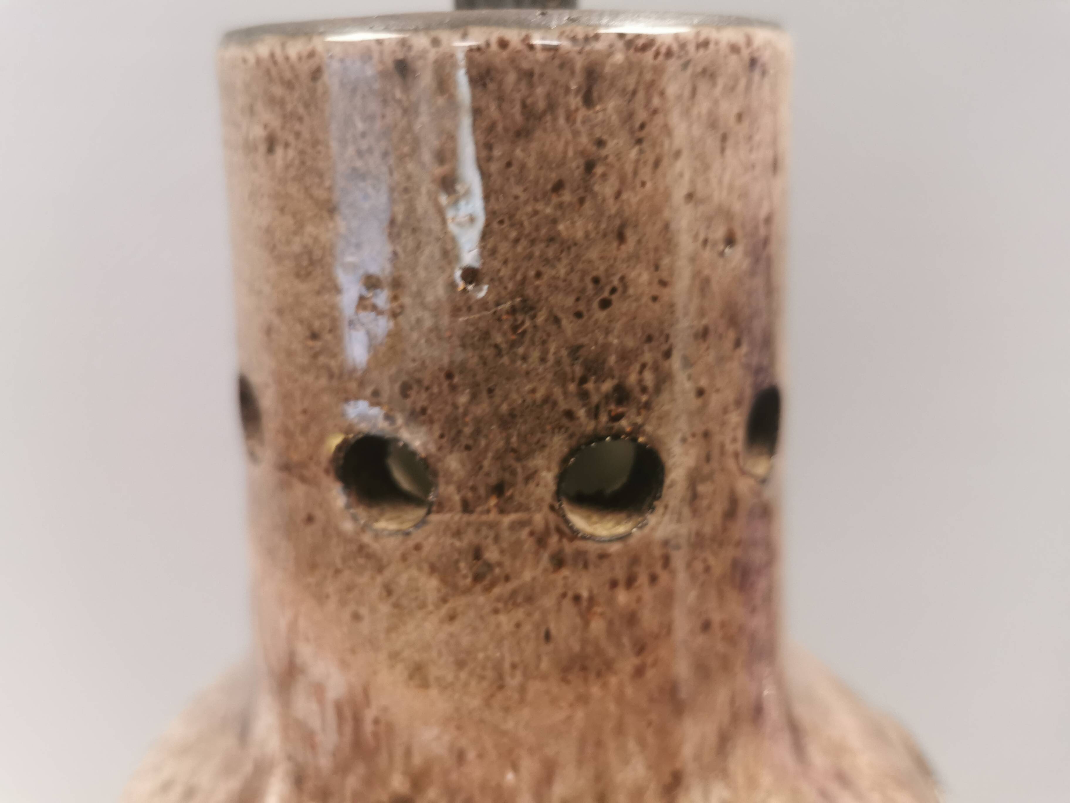 Small ceramic hanging lamp, Danish and from the 1980s.