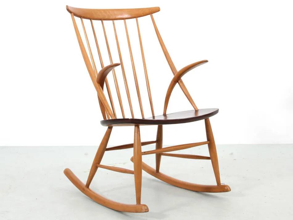 Scandinavian rocking chair by Illum Wikkelso model IW3