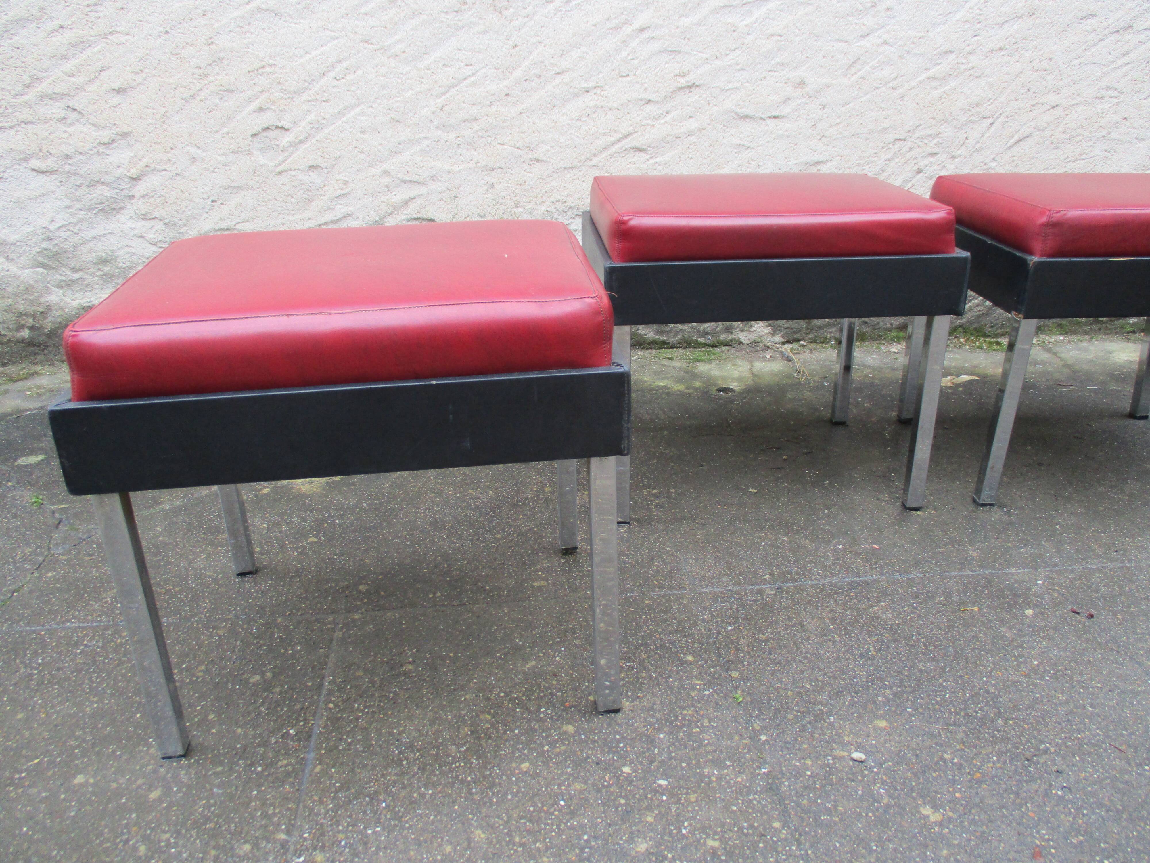 Anciens tabourets Strafor