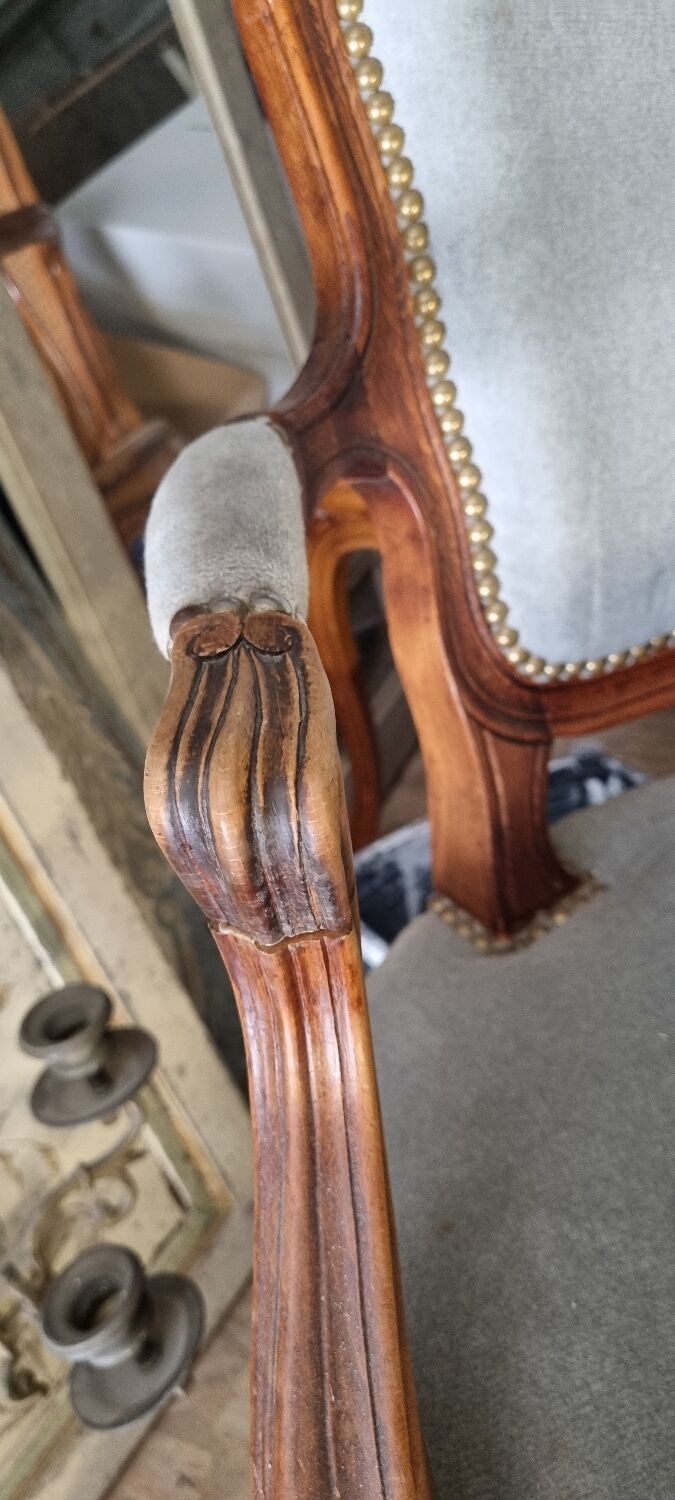 Convertible Armchairs