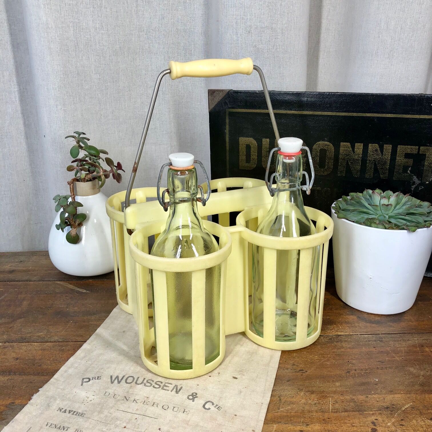 Porte-bouteille vintage jaune