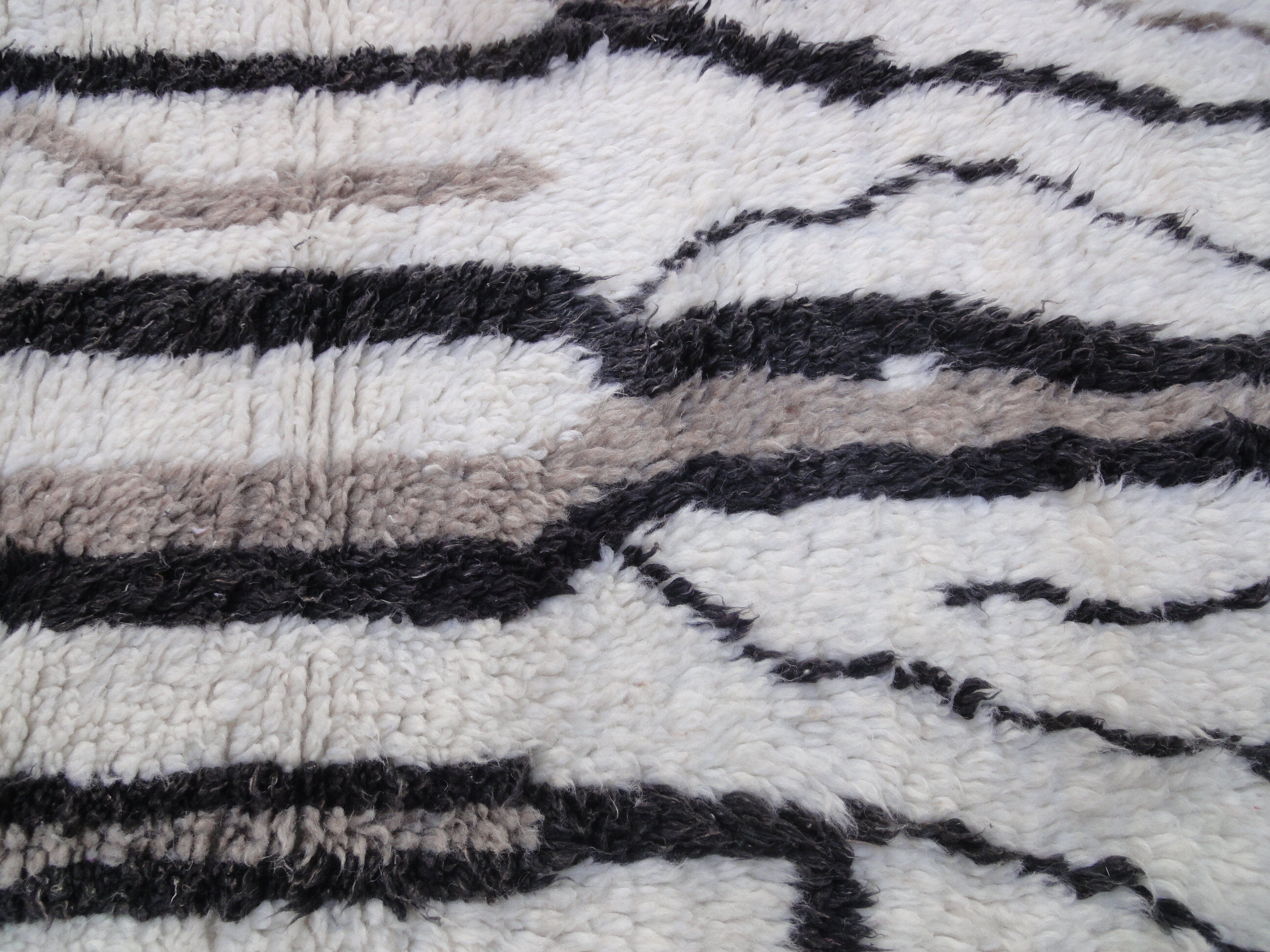 Carpet beni ourain 245 x 149 cm