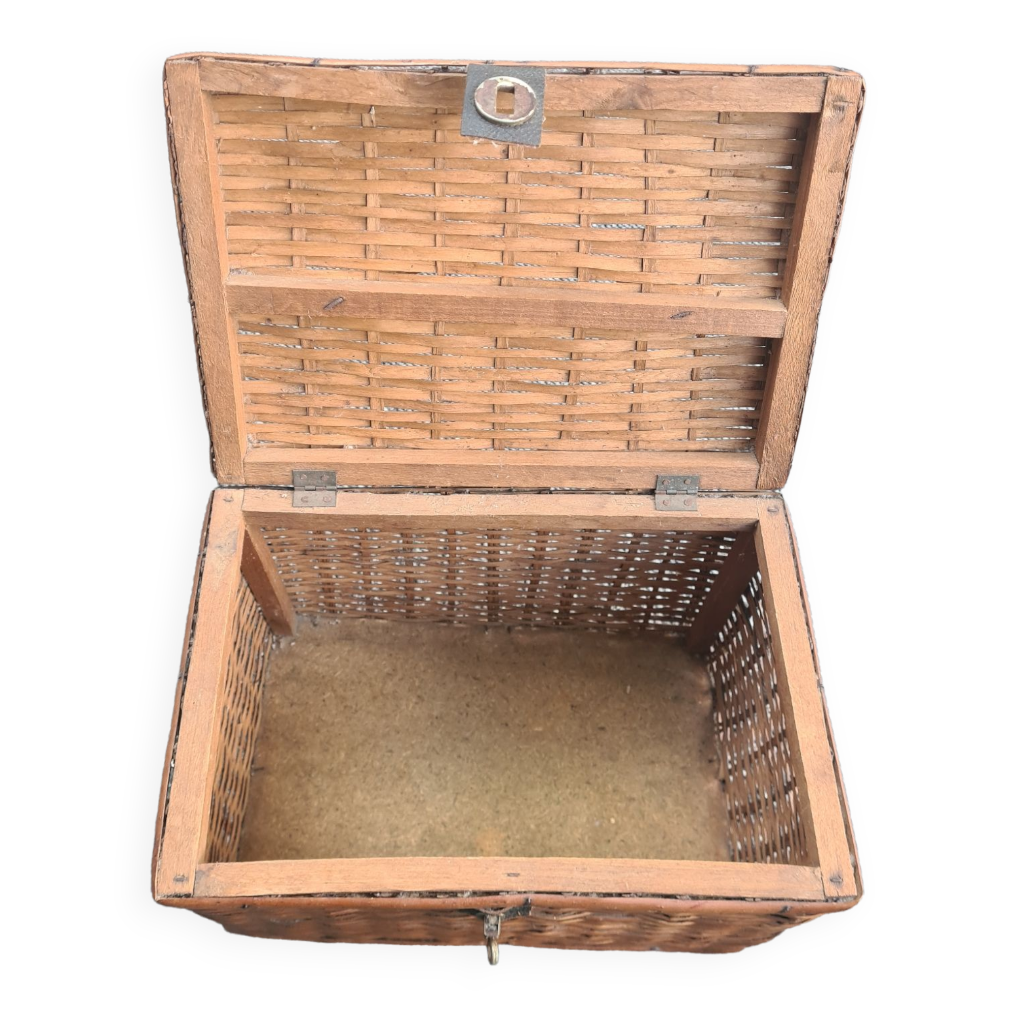 Rectangular wicker basket