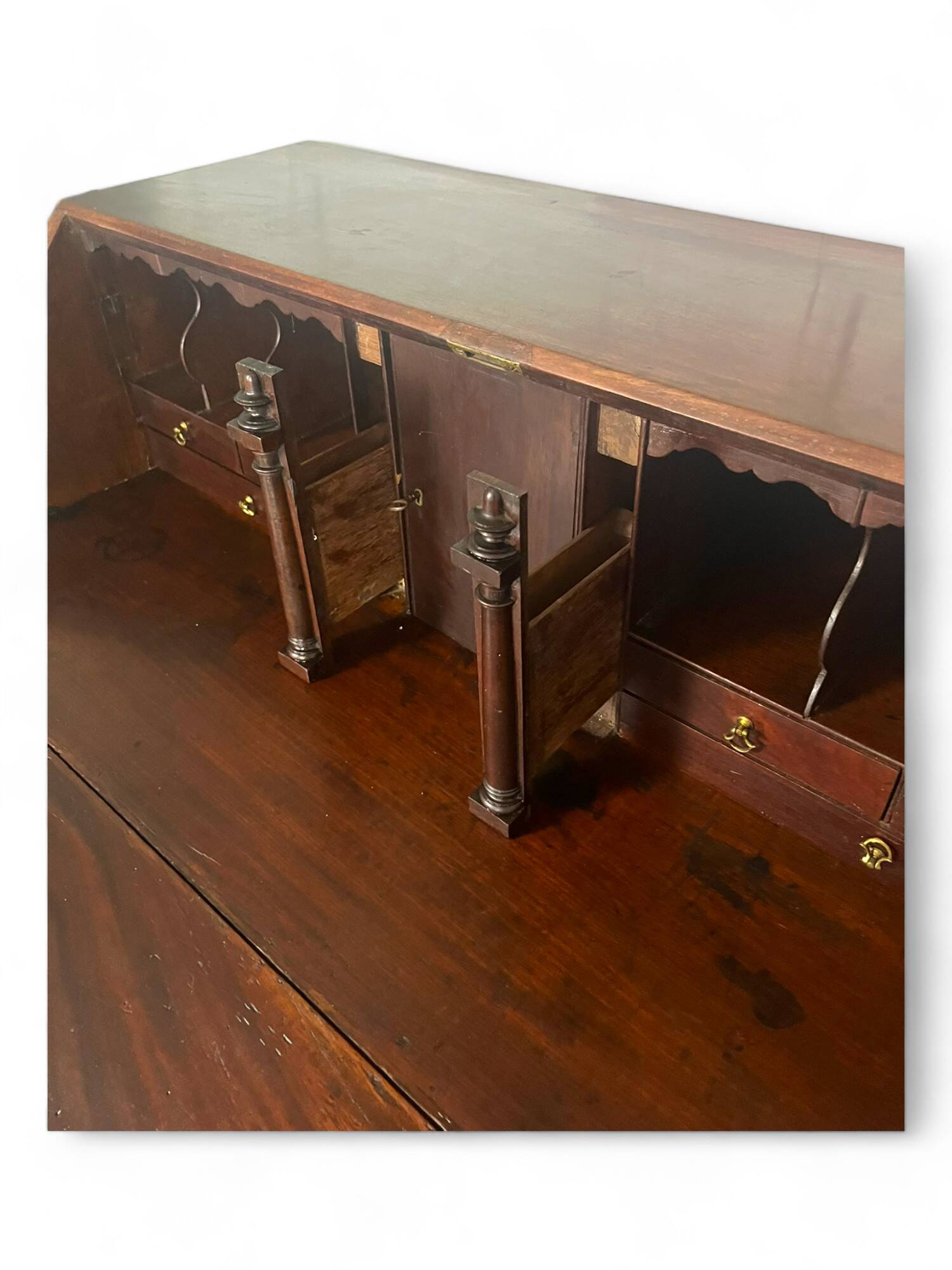 English mahogany sloping chest of drawers - England 18th - George III