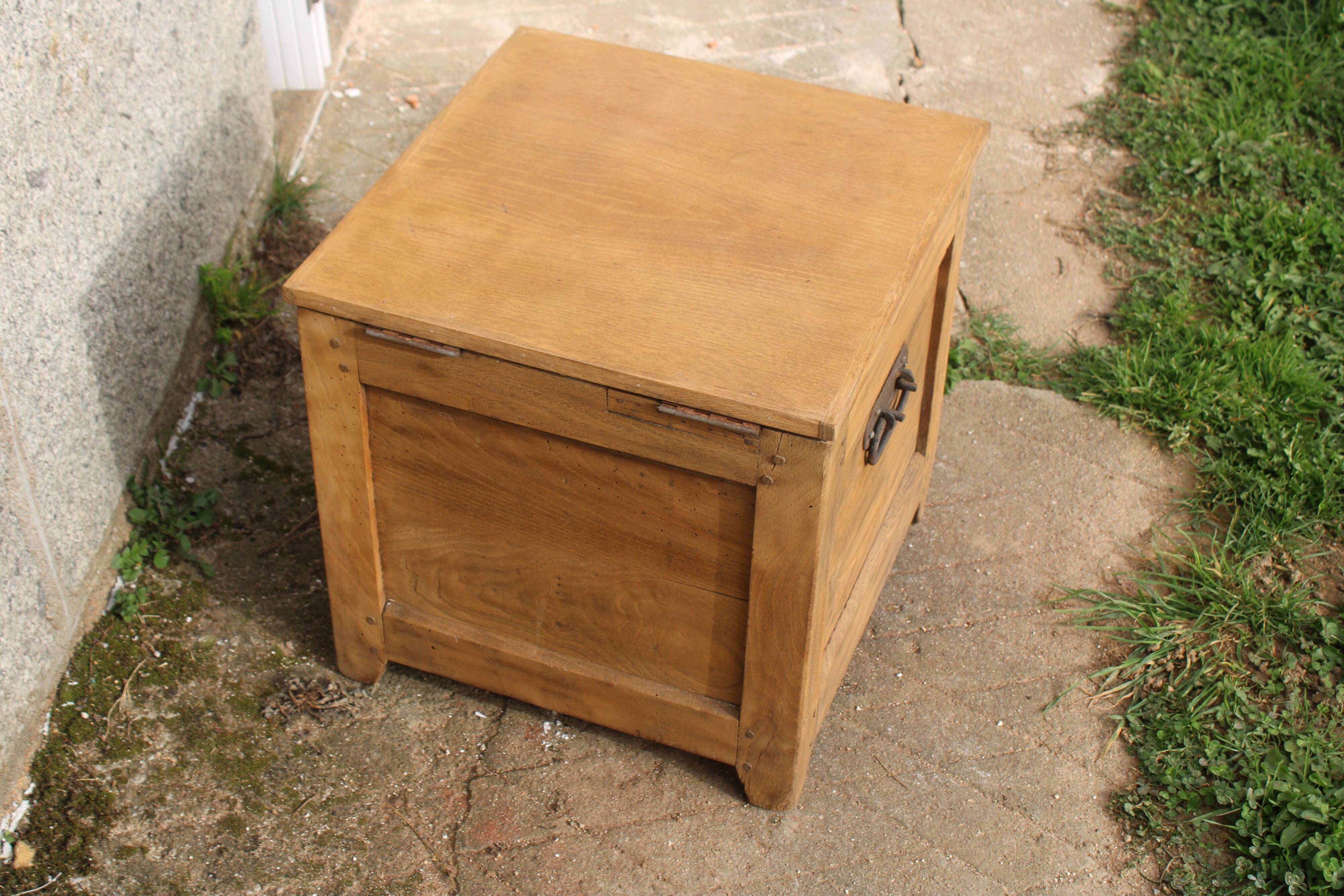 Small antique wooden chest – sandblasted