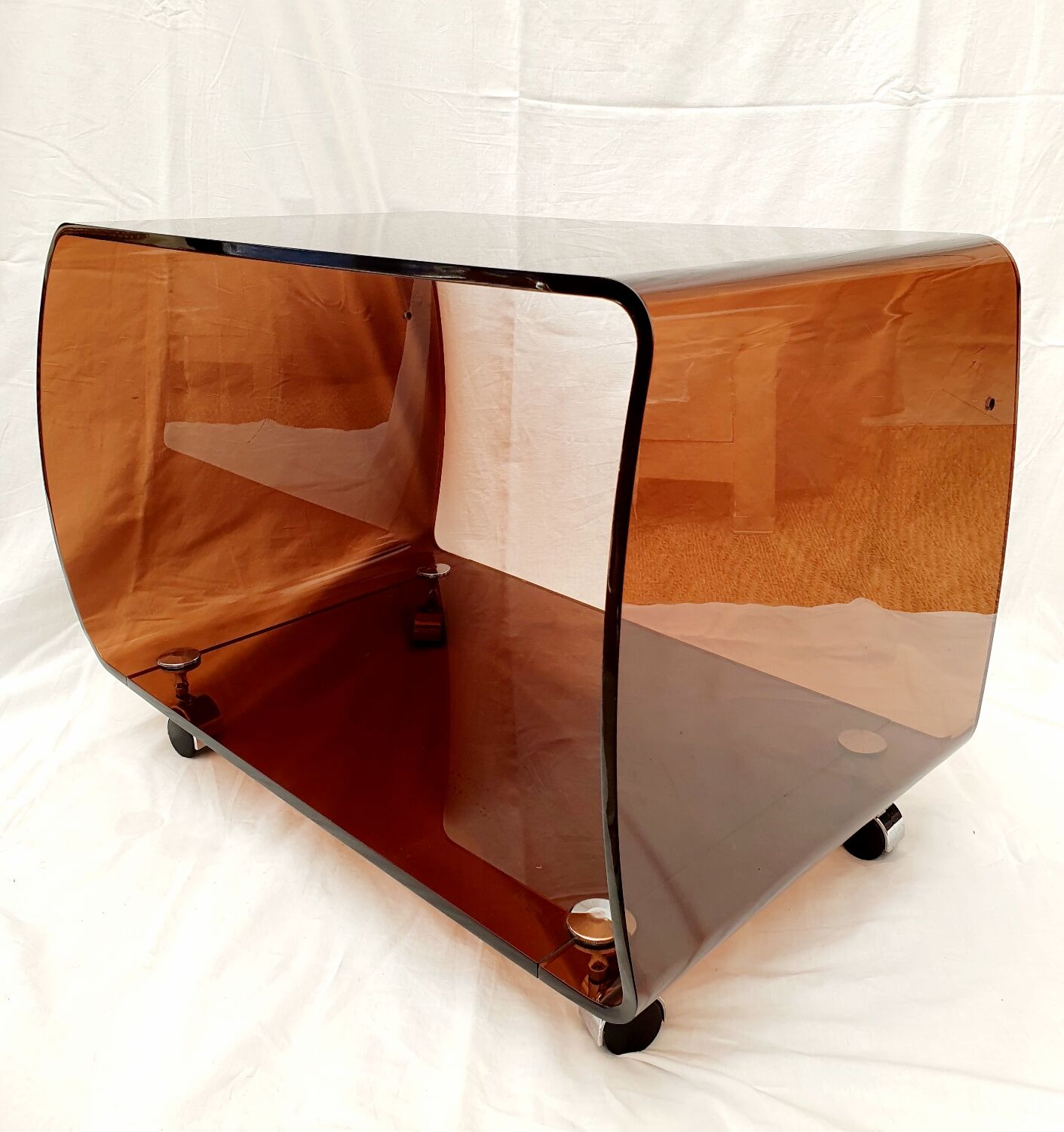 Meuble d'appoint en plexiglas fumé marron