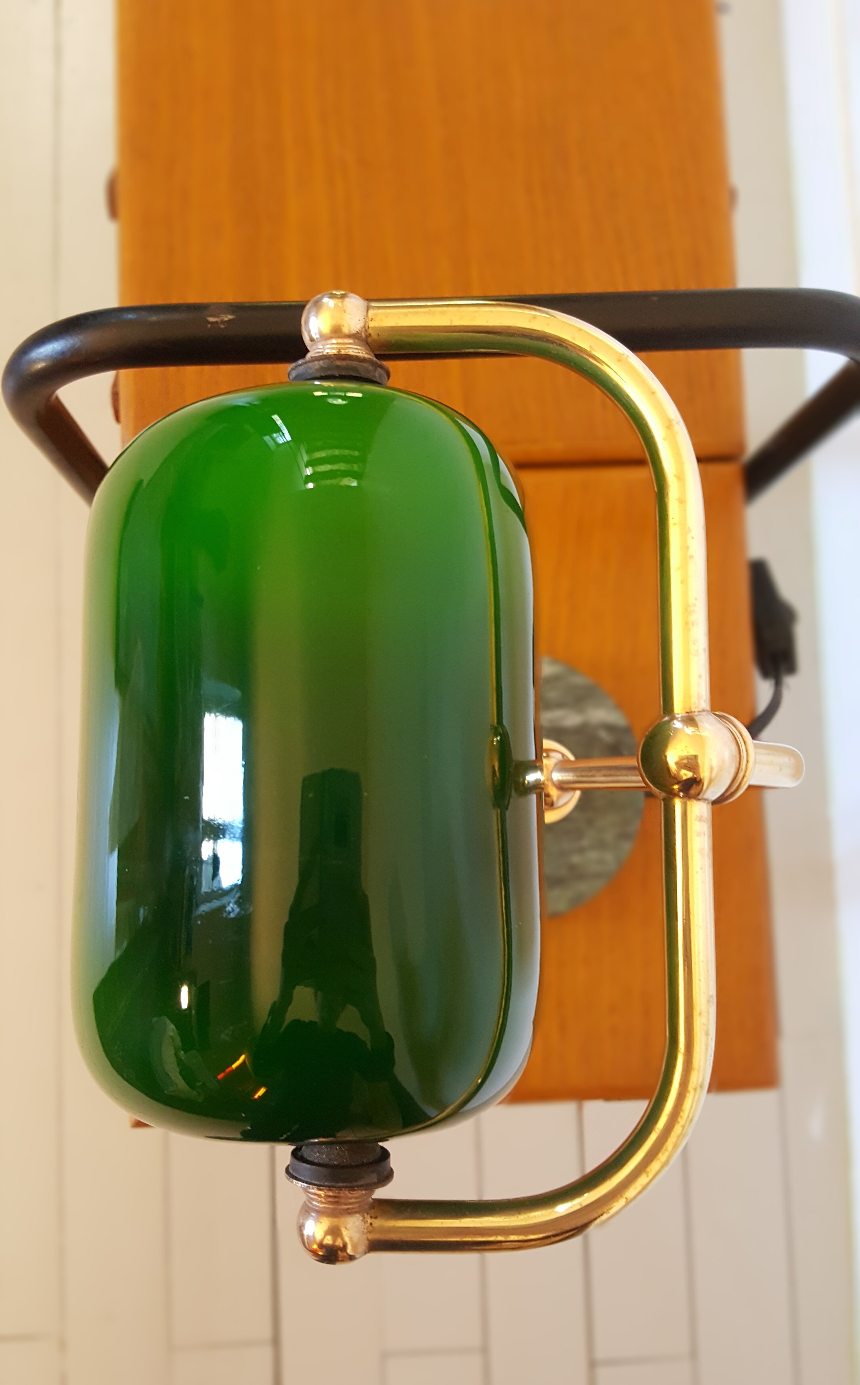Lampe de banquier ou lampe de notaire en opaline verte