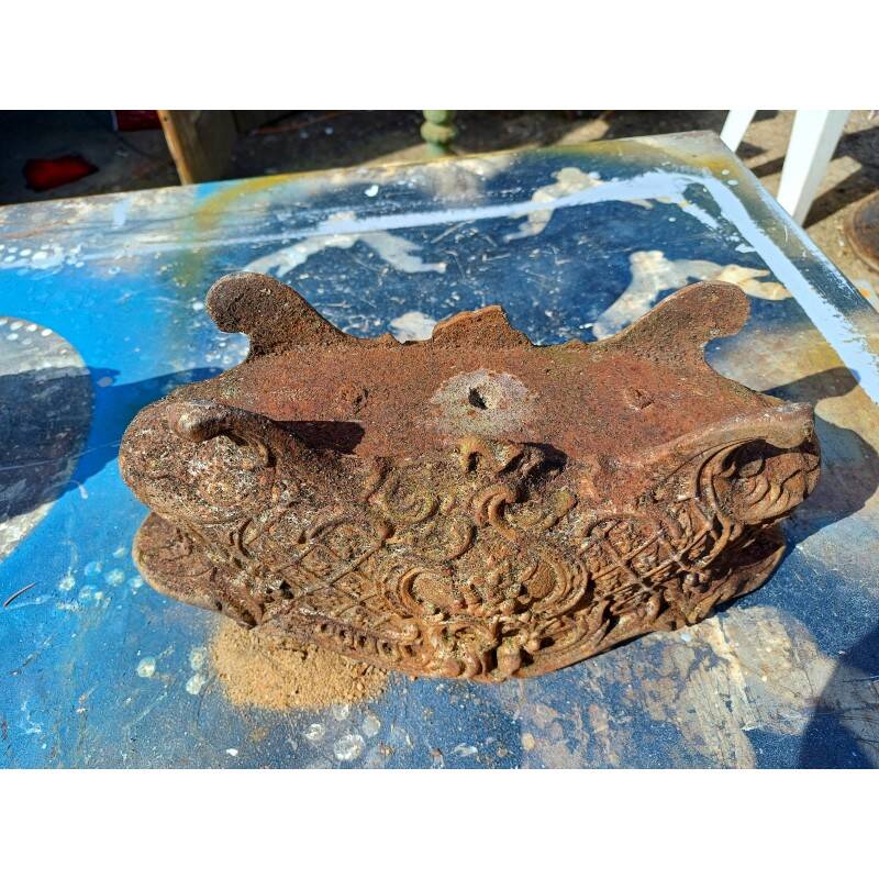 2 cast iron planters from 1900 from Charleville-Mézières, rockery style