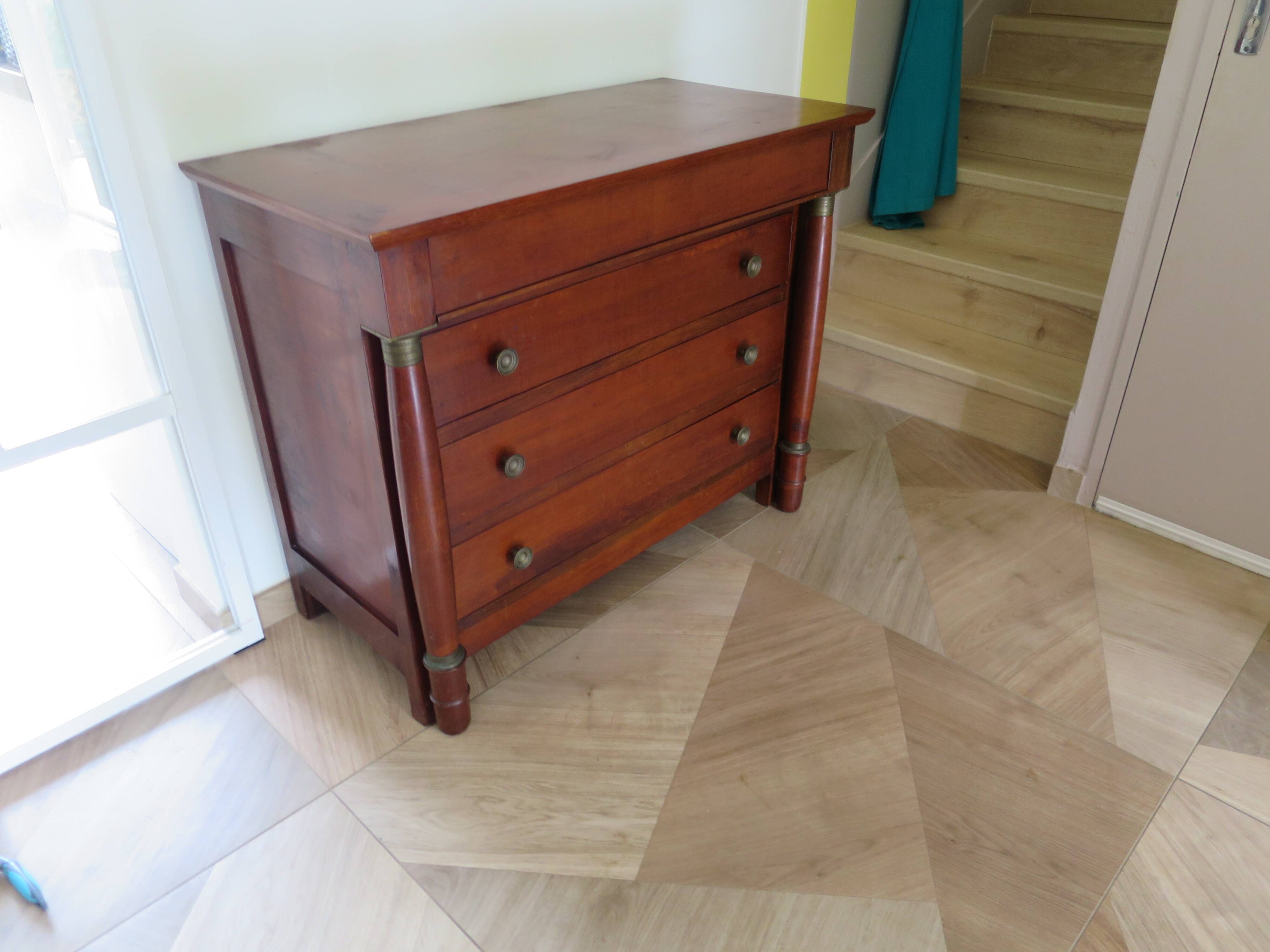 4-drawer chest of drawers - empire style - with detached columns - mahogany-bronze stain