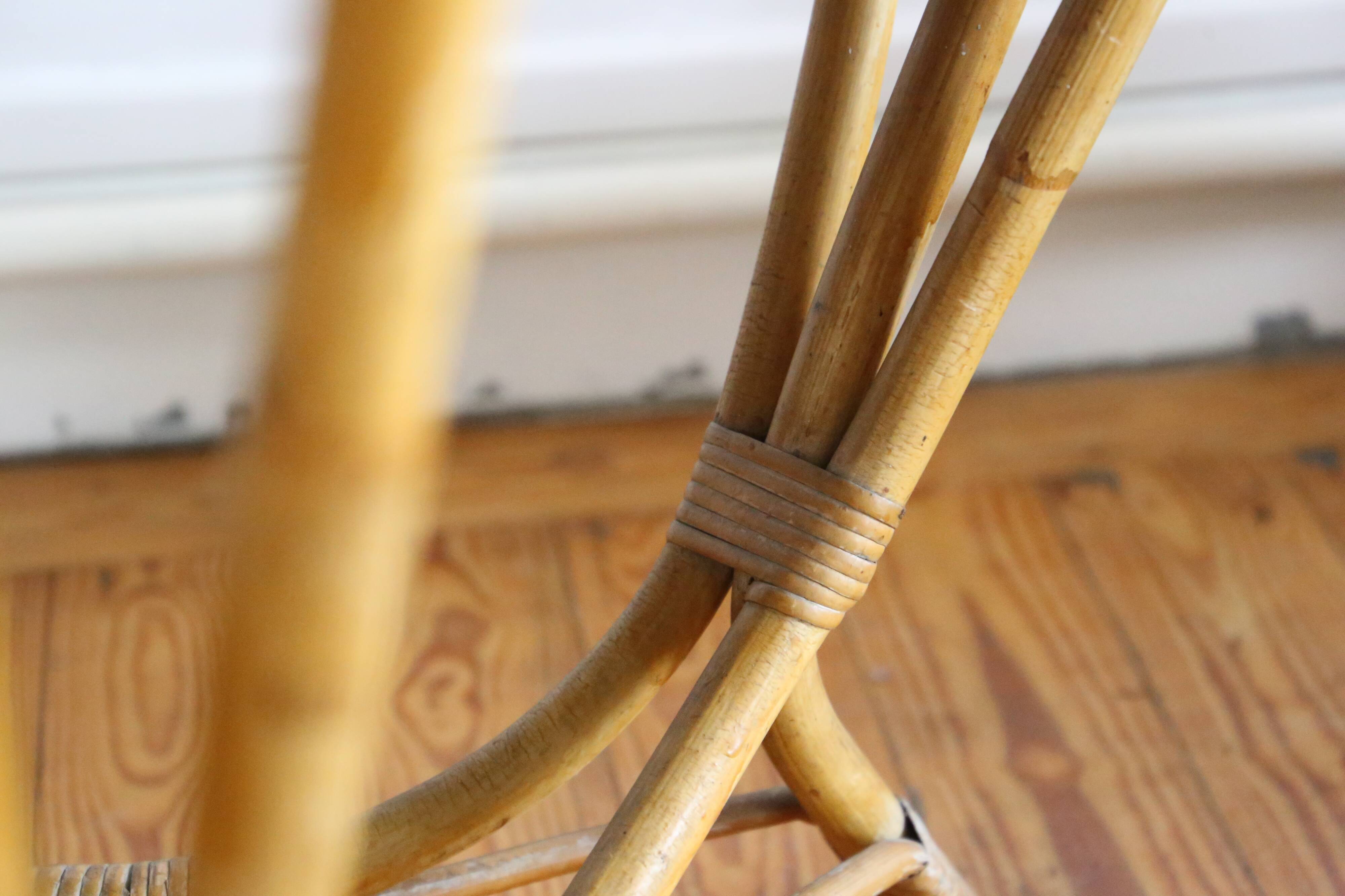 Nice rattan coffee table, vintage