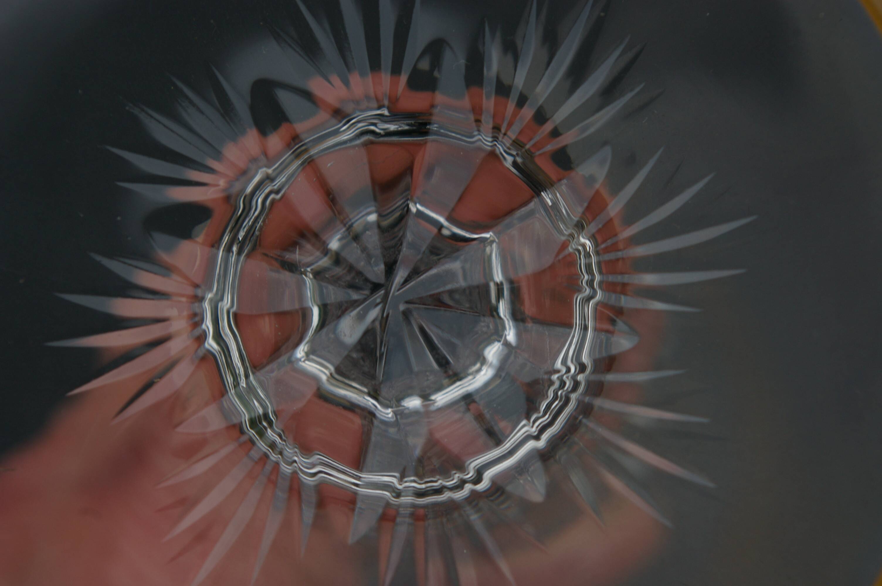 ST LOUIS Excellence - 4 large gold cut crystal wine glasses - H 22.4