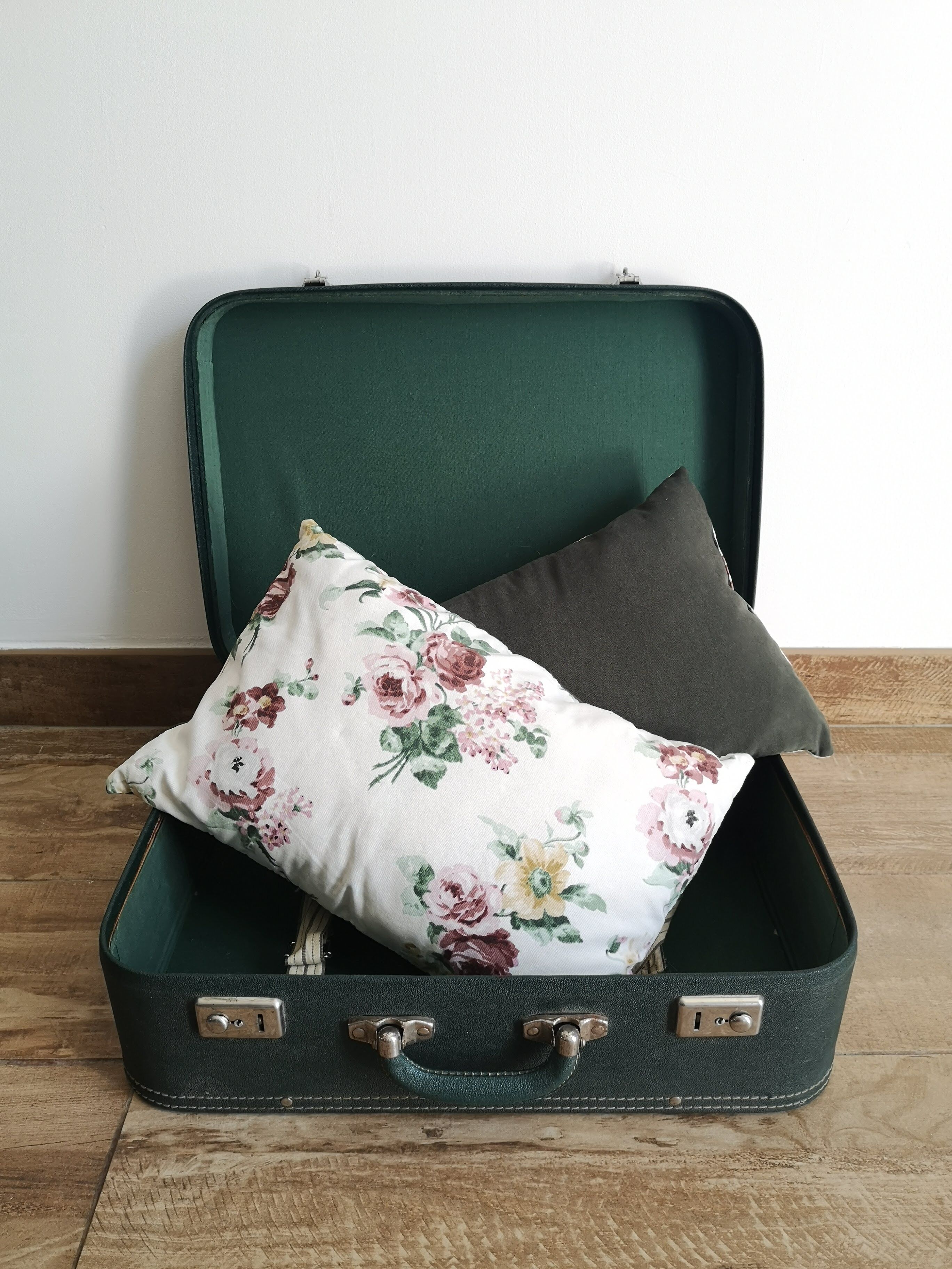 Floral cushions