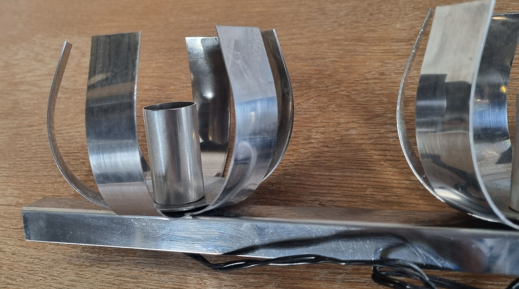 Wall lamp "Fleur de lumière" chromed aluminum 70s