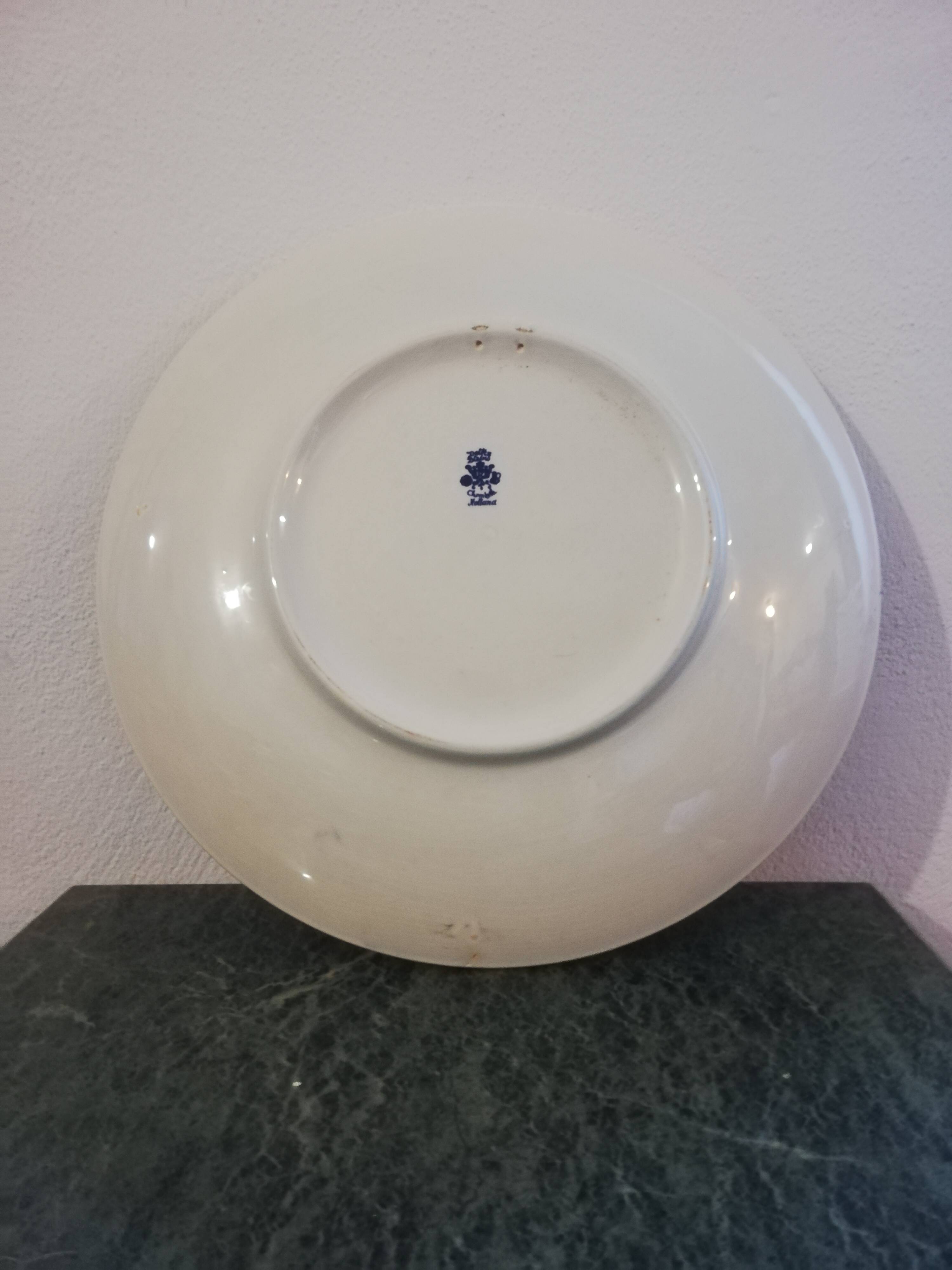 Large earthenware dish from Delt Blauw Chemkefa