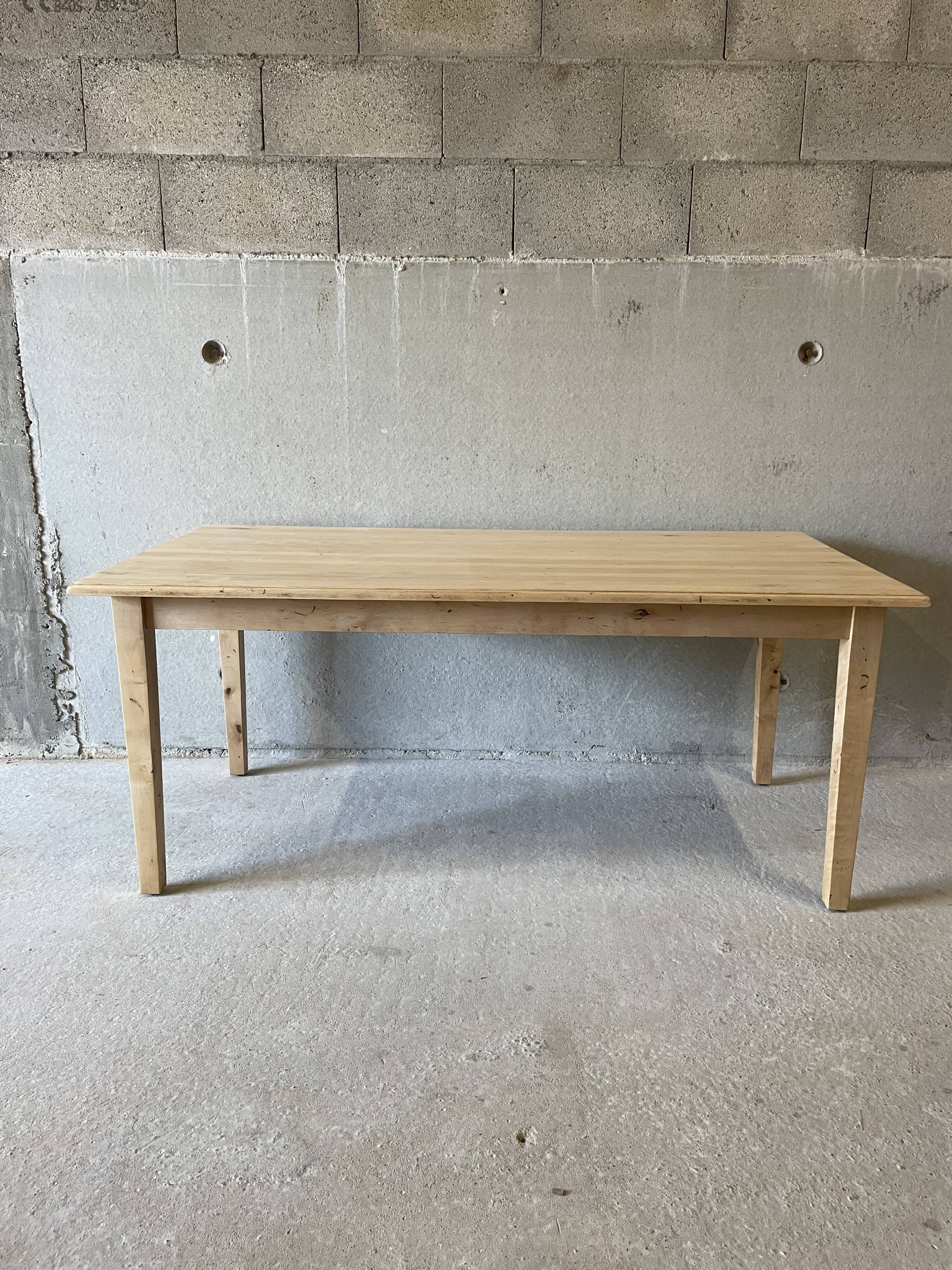 Large solid wood table – minimalist & authentic spirit