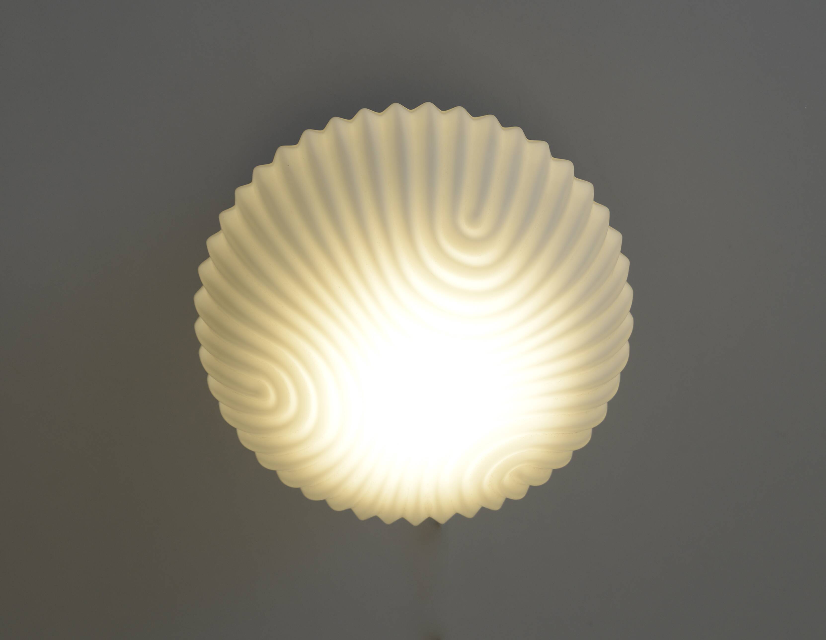 Plafonnier semi-encastré vintage en verre blanc