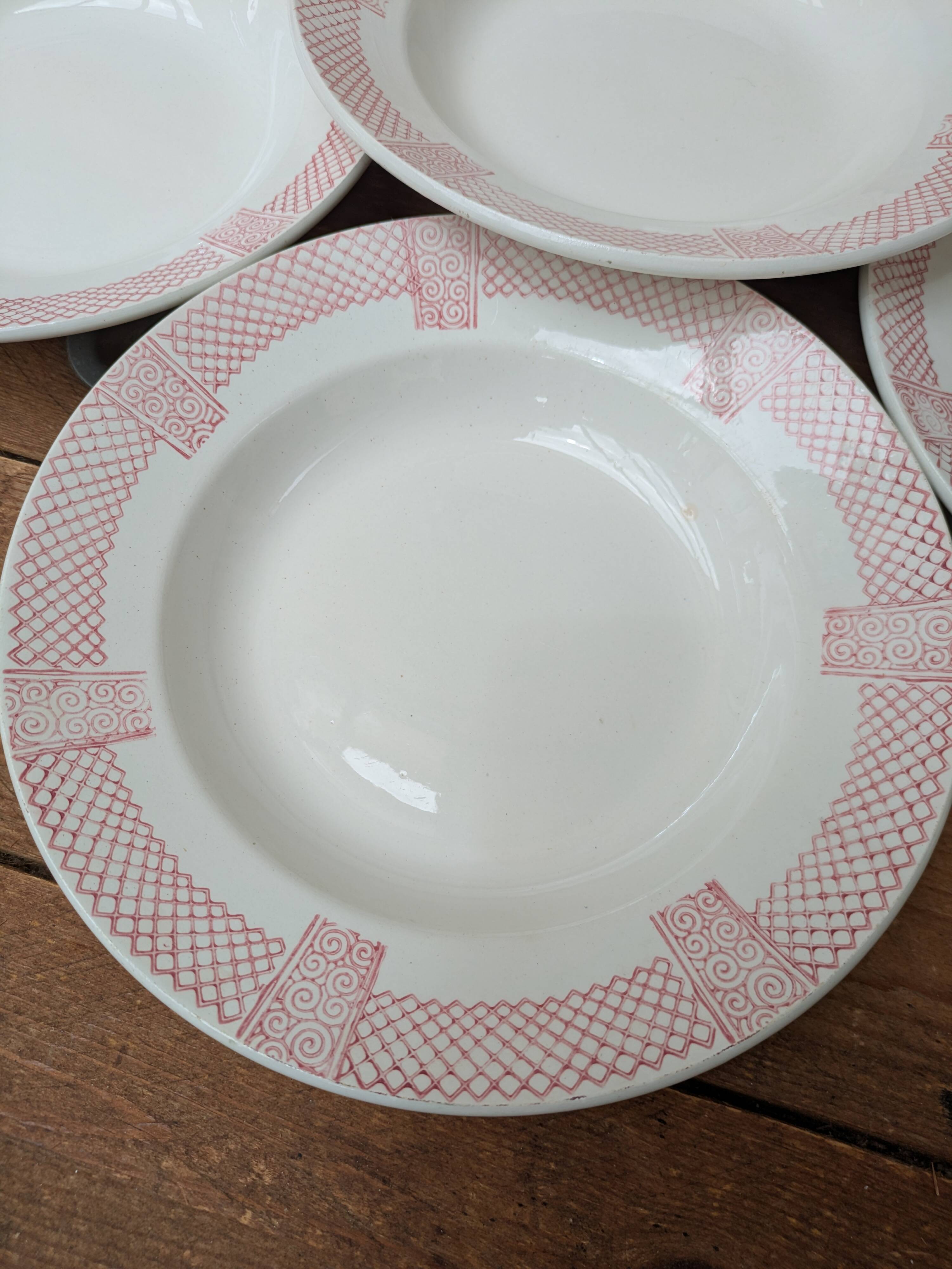 6 deep plates Longwy model Toulouse pink border ironstone