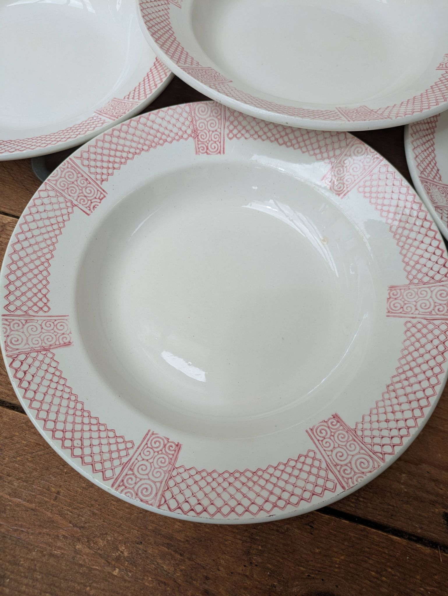 6 assiettes creuses Longwy modèle Toulouse bordure rose terre de fer