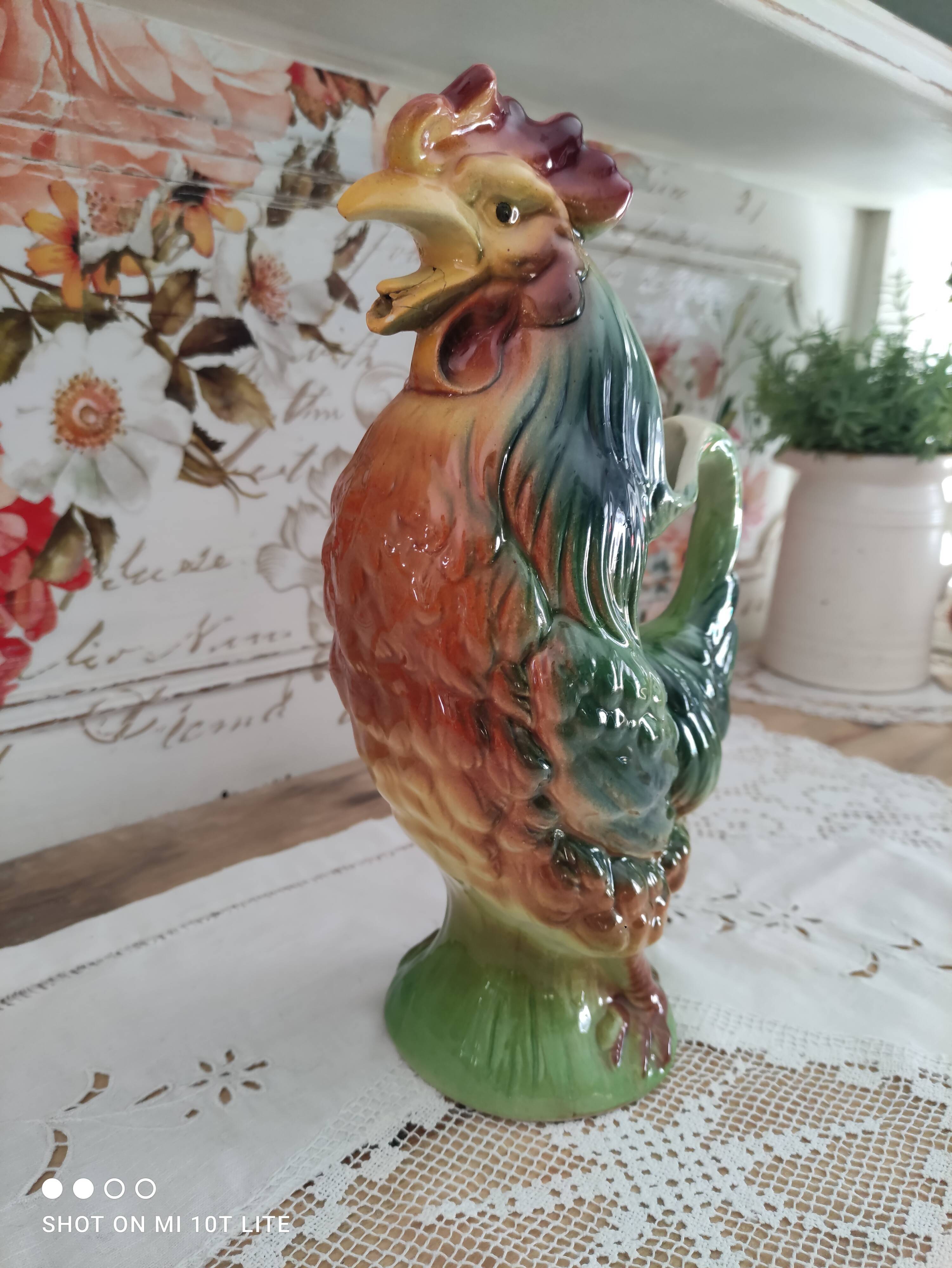 Pitcher in zoomorphic slip Rooster of the earthenware factory of Saint Clement