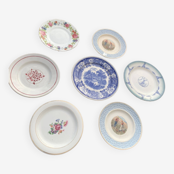 Lot de 7 petites assiettes dépareillées, anciennes et collector