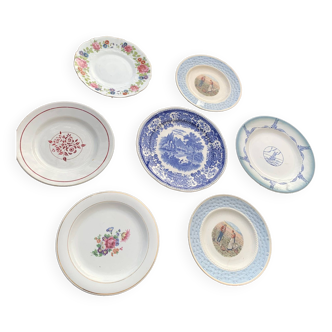 Lot of 7 small mismatched plates, old and collector's items