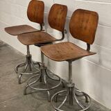 3 chaises ou tabourets bar industrielles
