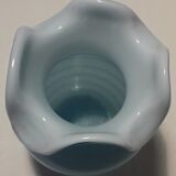 Glass vase blue and white breath