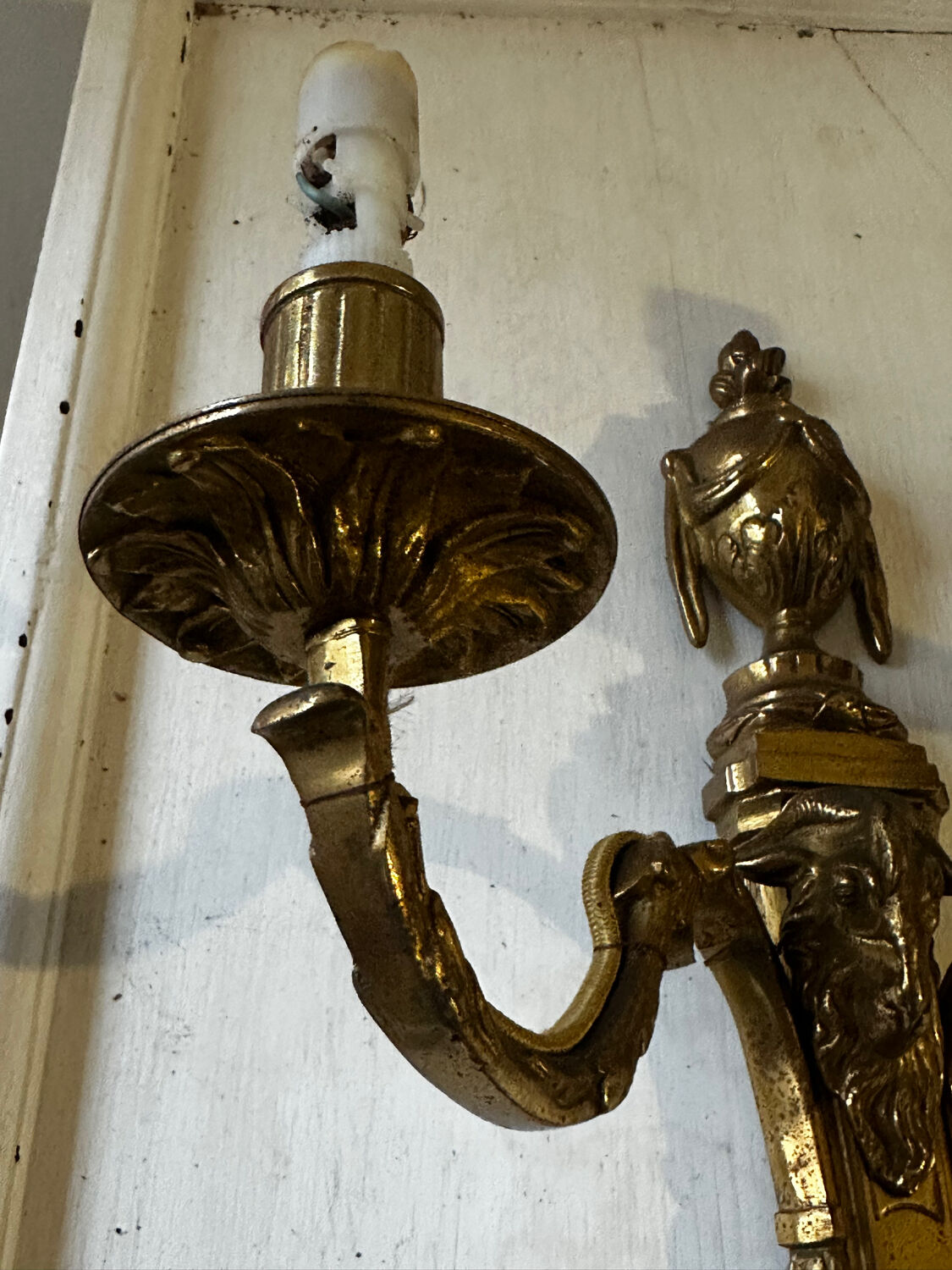 Brass wall sconce – goat head decoration – Louis XVI Empire style –