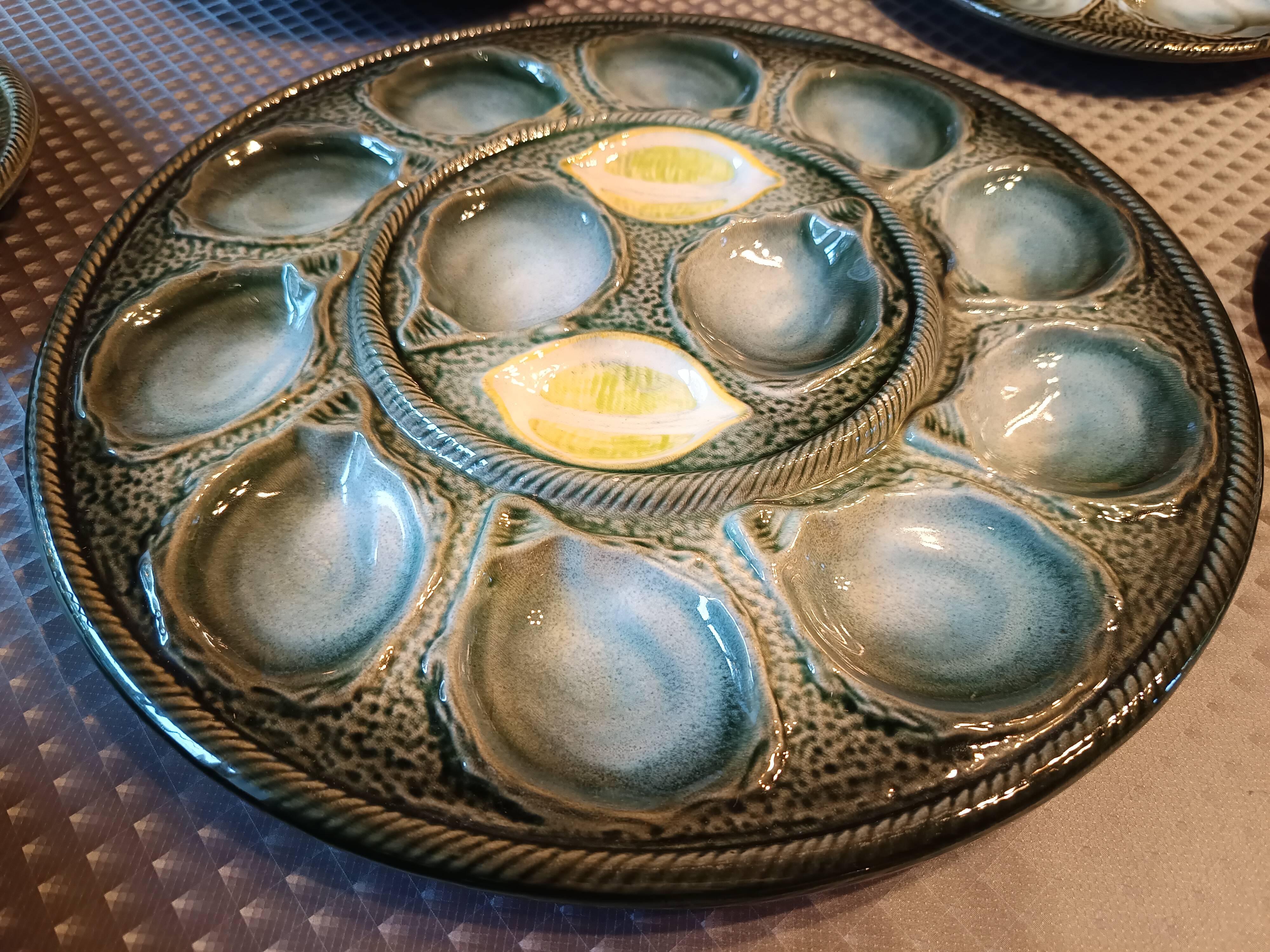 Vintage earthenware oyster set - Saint Clement, 1 dish + 6 plates