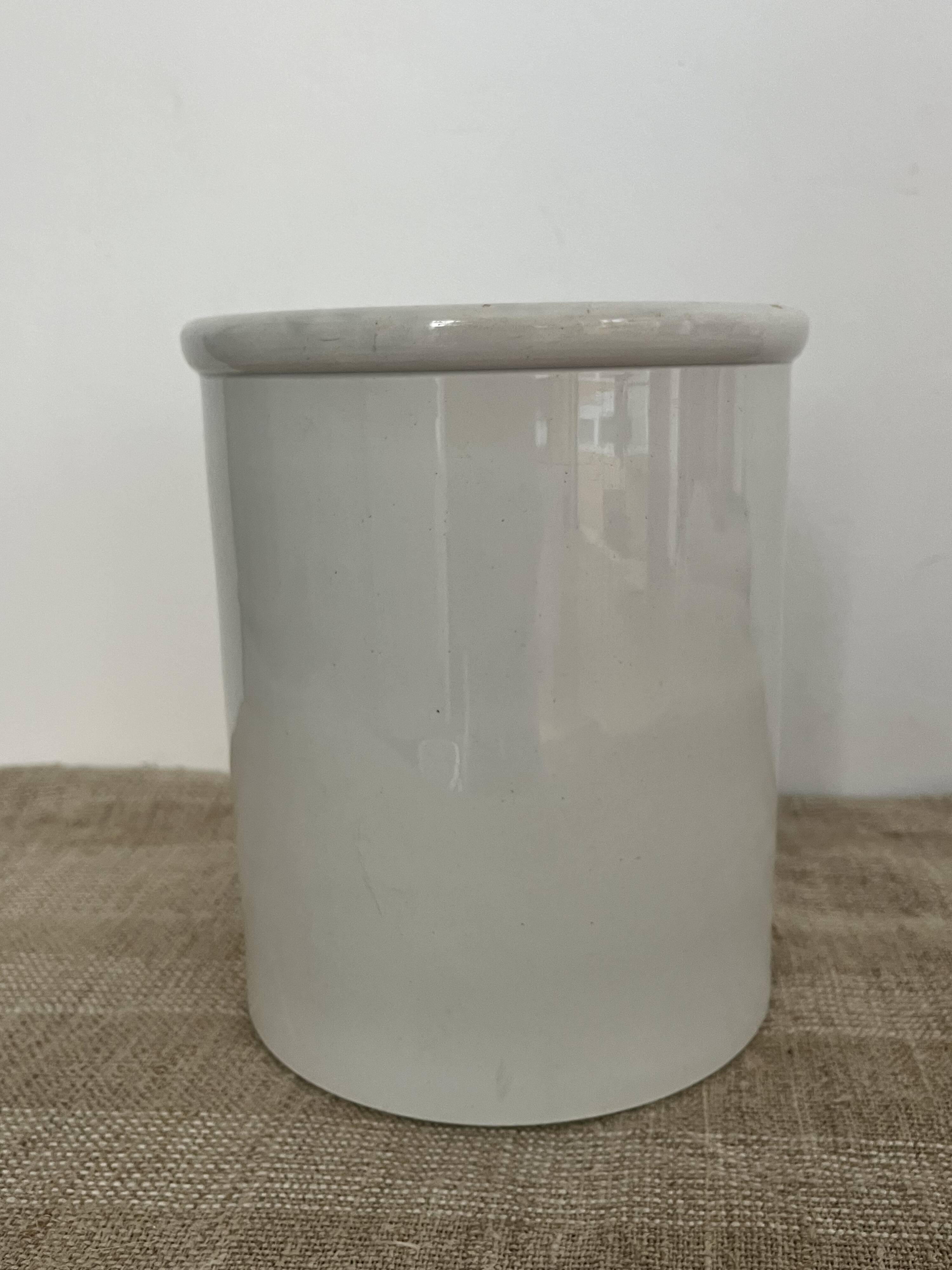 Cylindrical white earthenware pot - Creil and Montereau