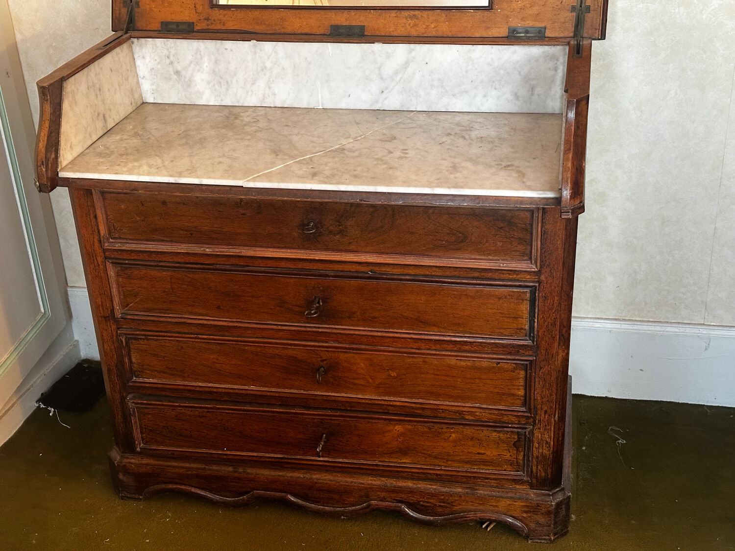 19th-century walnut and marble toilet commode in Louis Philippe style