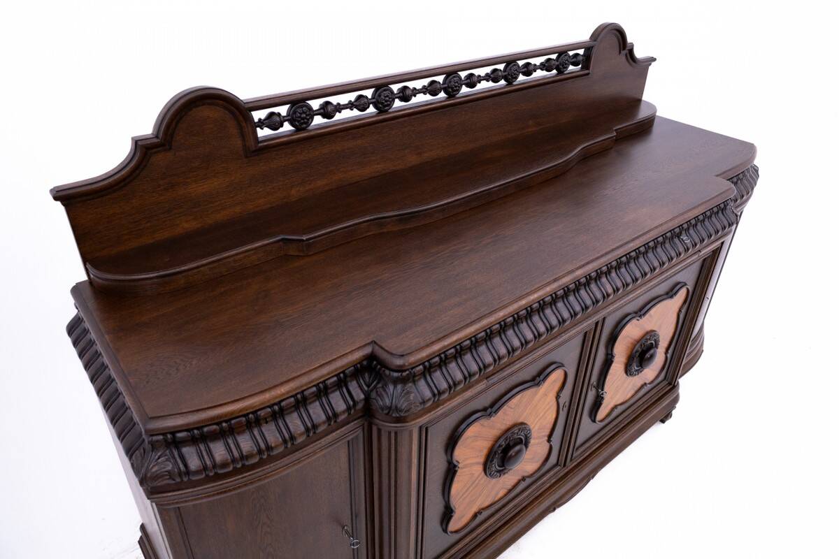 Oak chest of drawers, Germany, circa 1930.