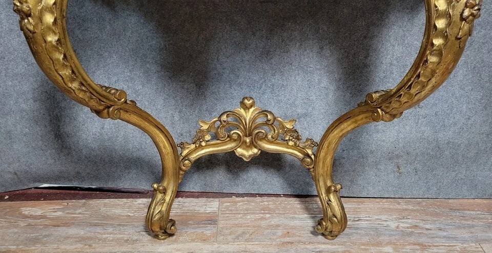 Louis XV style Venetian curved console in gilded wood circa 1900