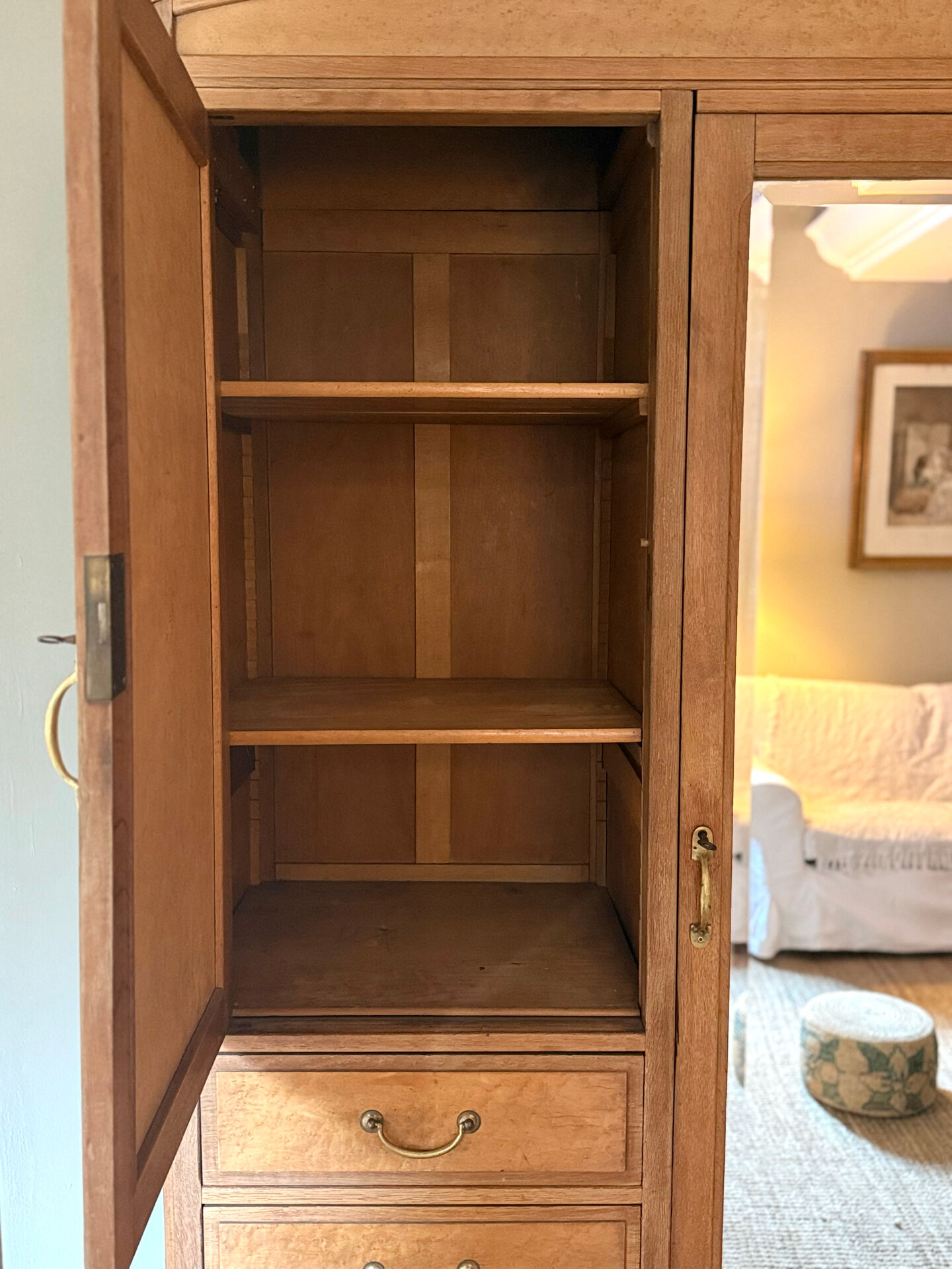Armoire d’hôtel