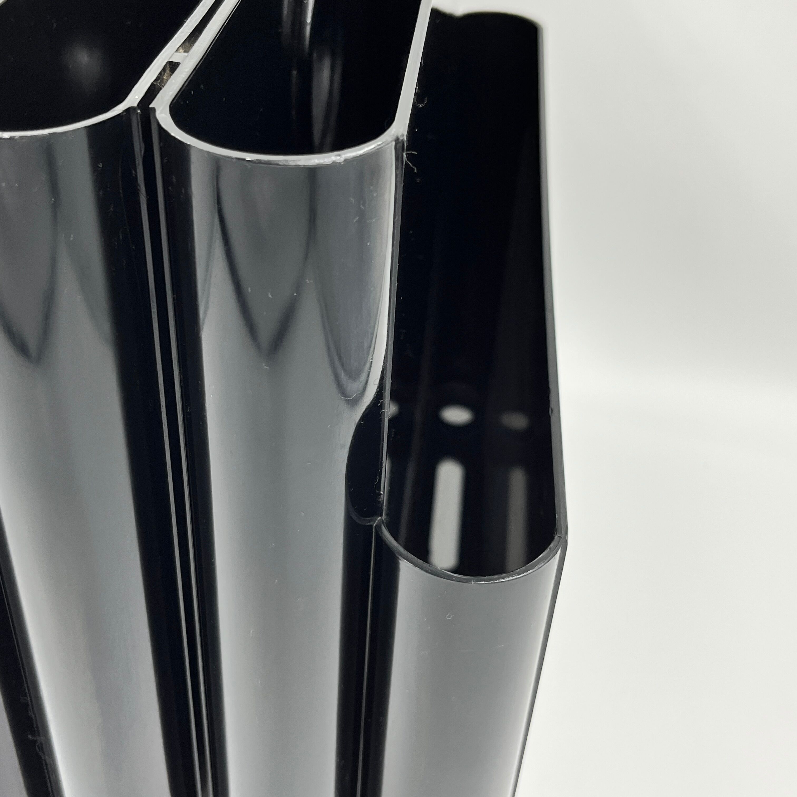 Kartell magazine holder model 4676 by Giotto Stoppino