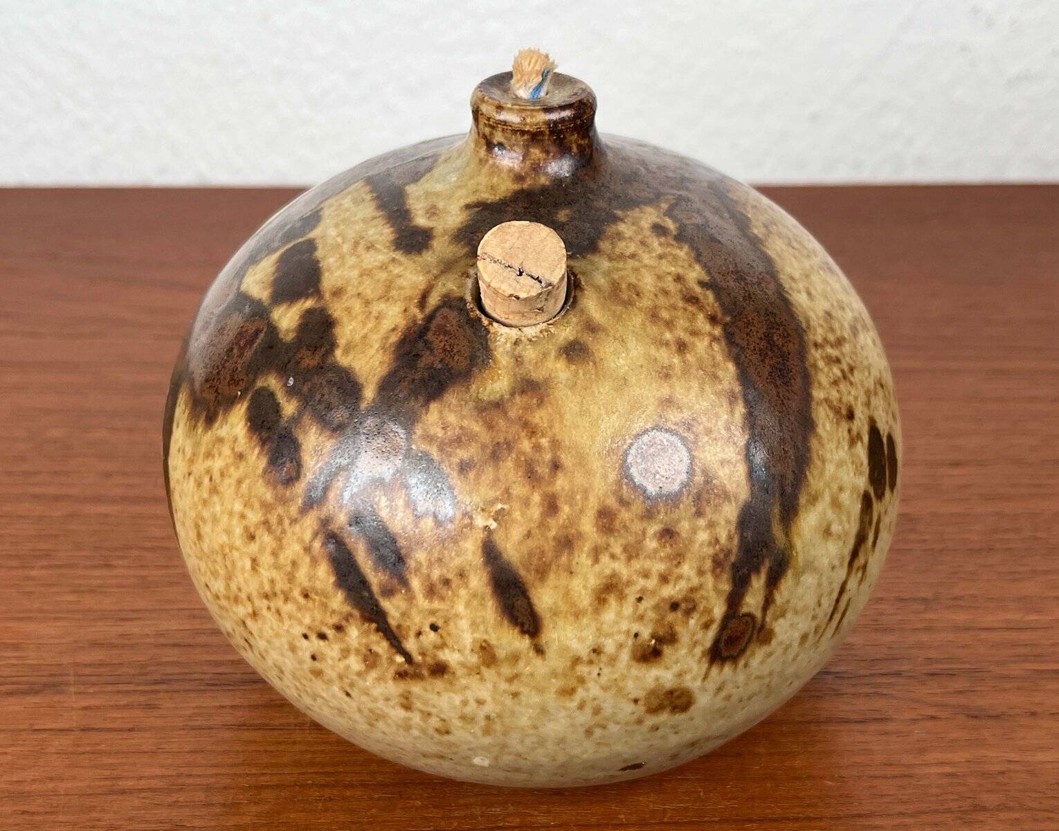 Mid-century Danish studio ceramic oil lamp by Aage Würtz, 1960s.