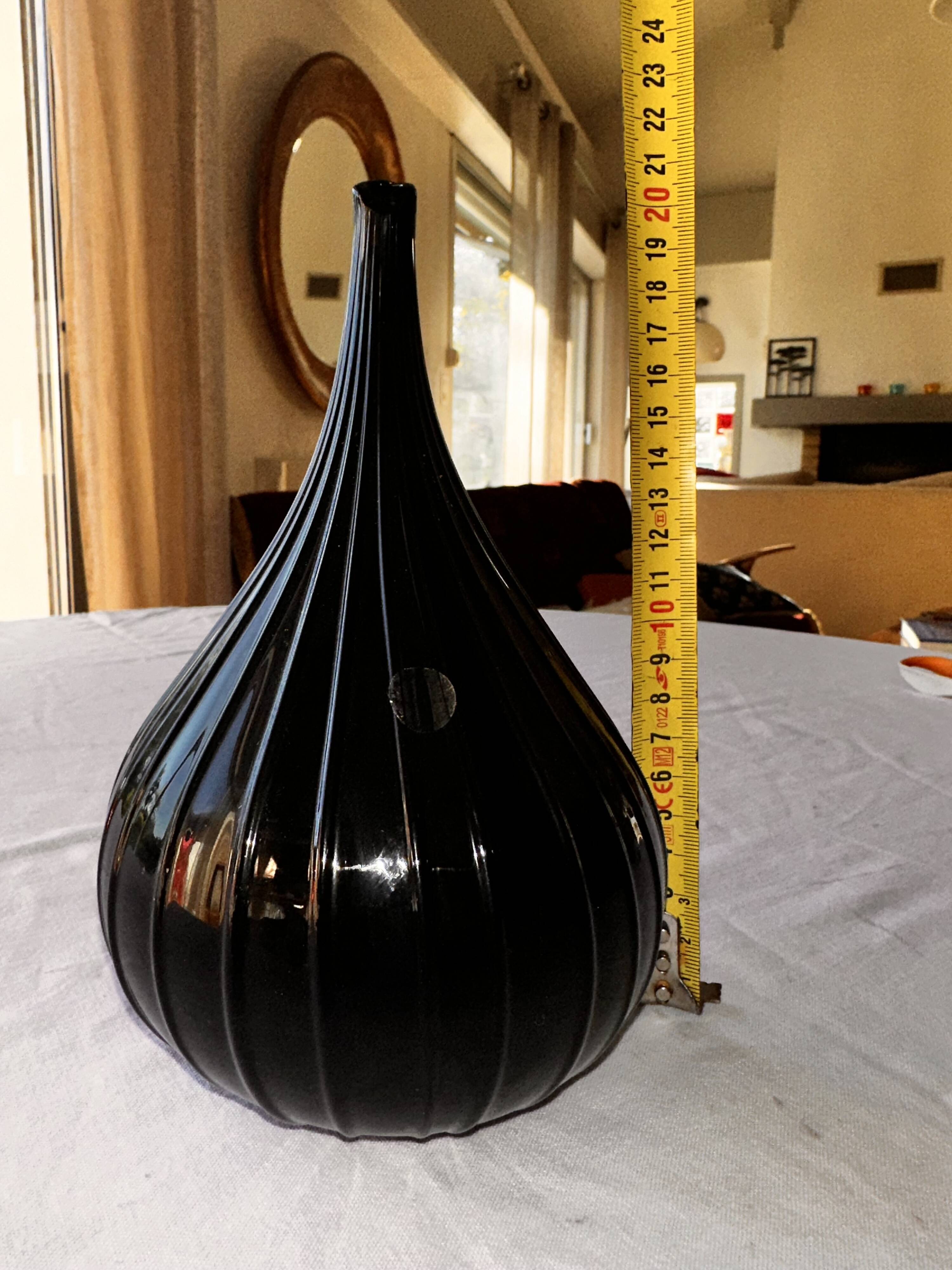 Small black Salviati vase