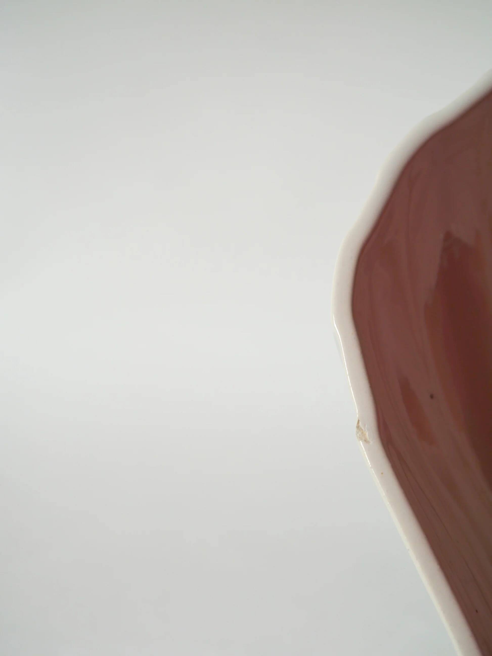 Large shell-shaped bowl to be placed or fixed, 1960.