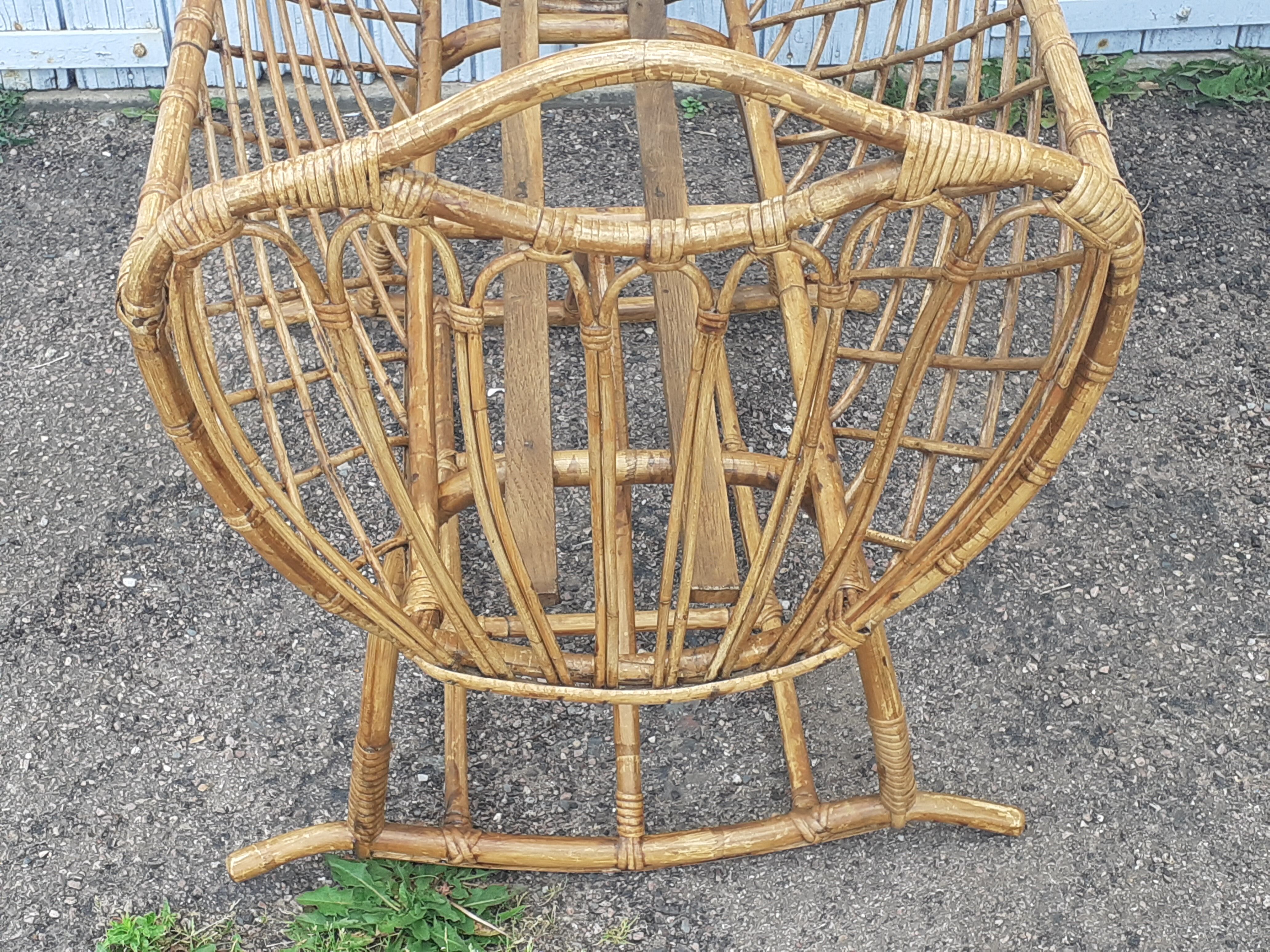 Rattan cradle