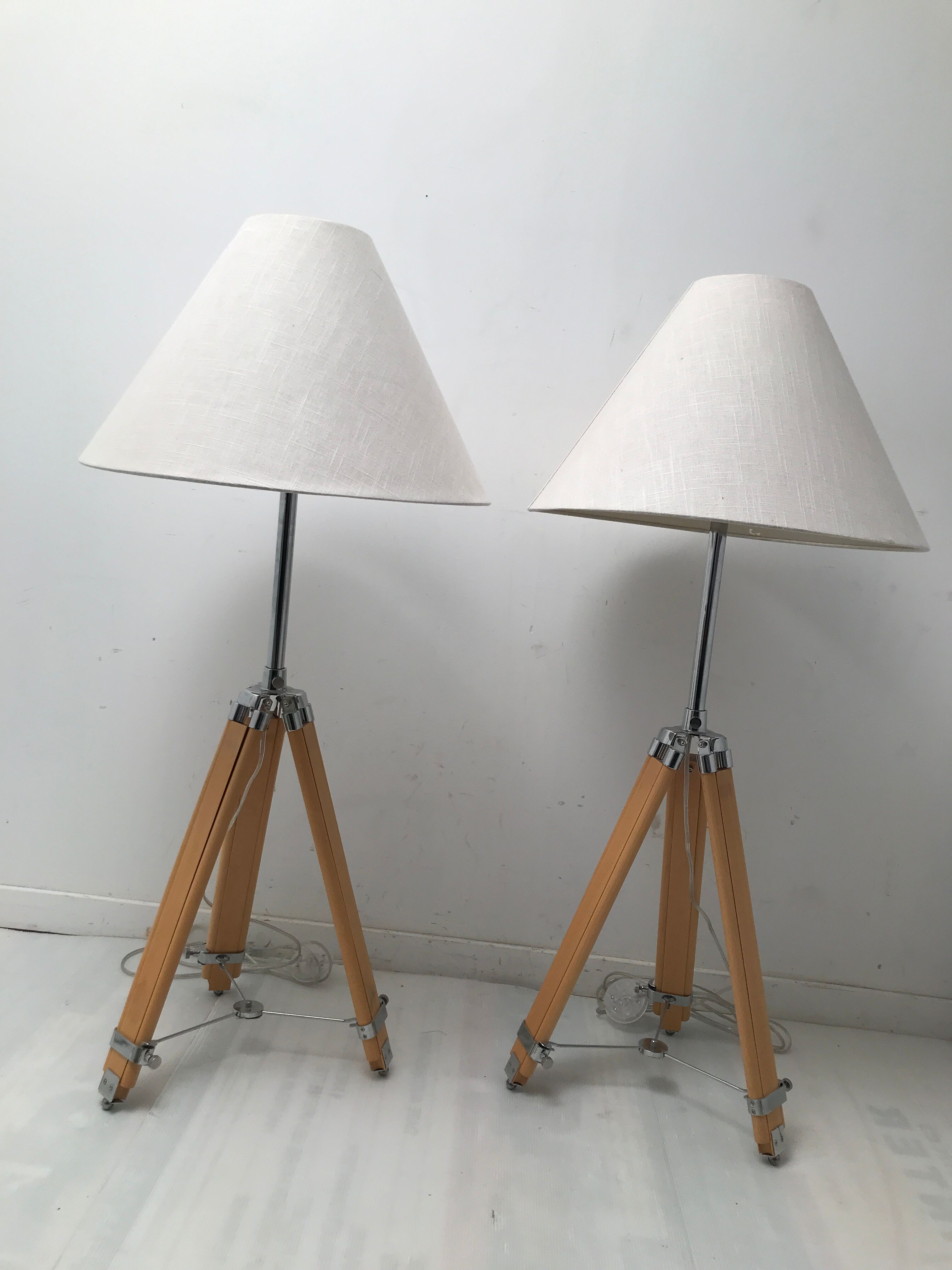Paire de lampe de chevet trépied