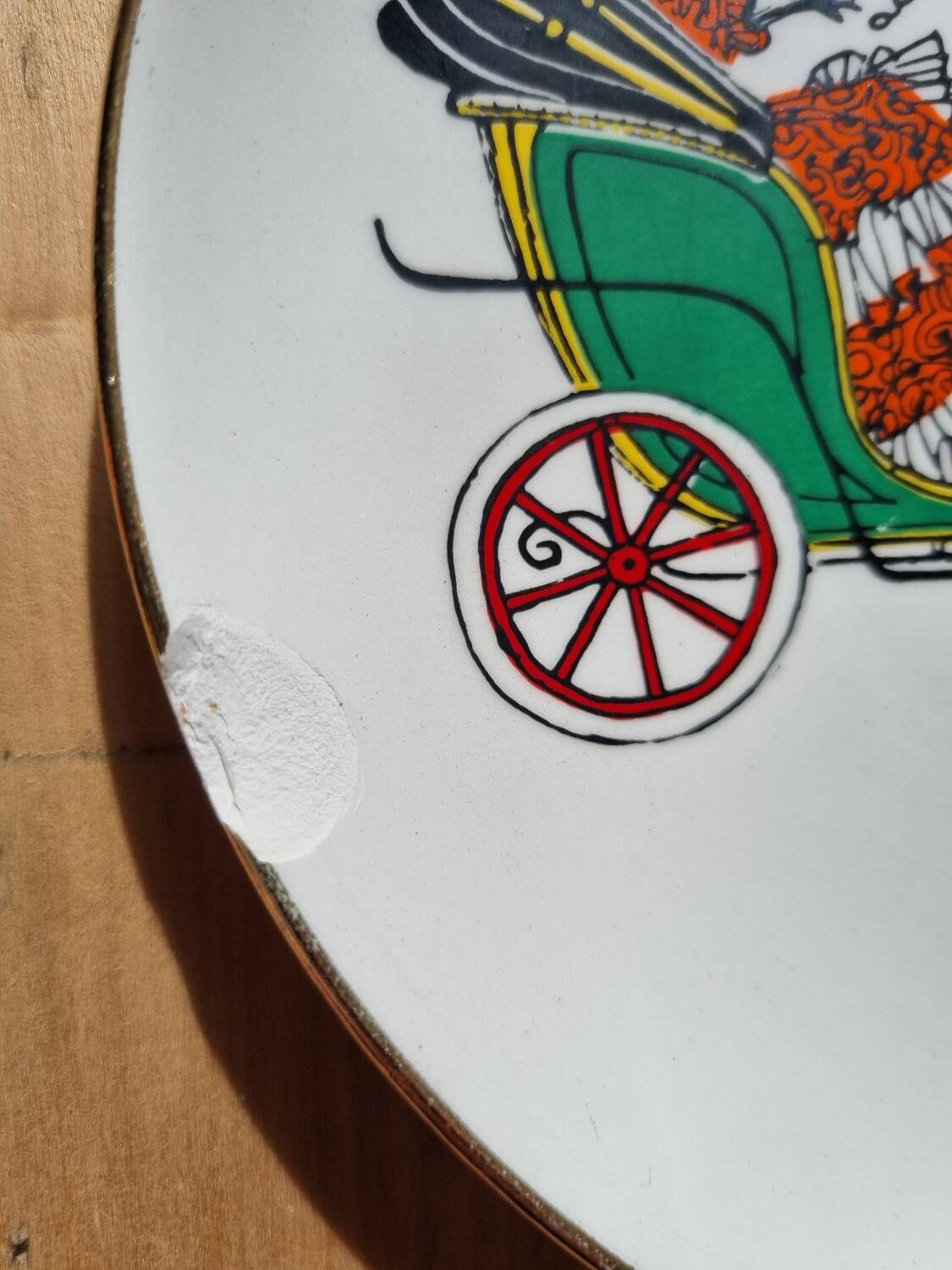Dessert plates and their Gien earthenware dish illustrated by J. Charmoz automobile theme