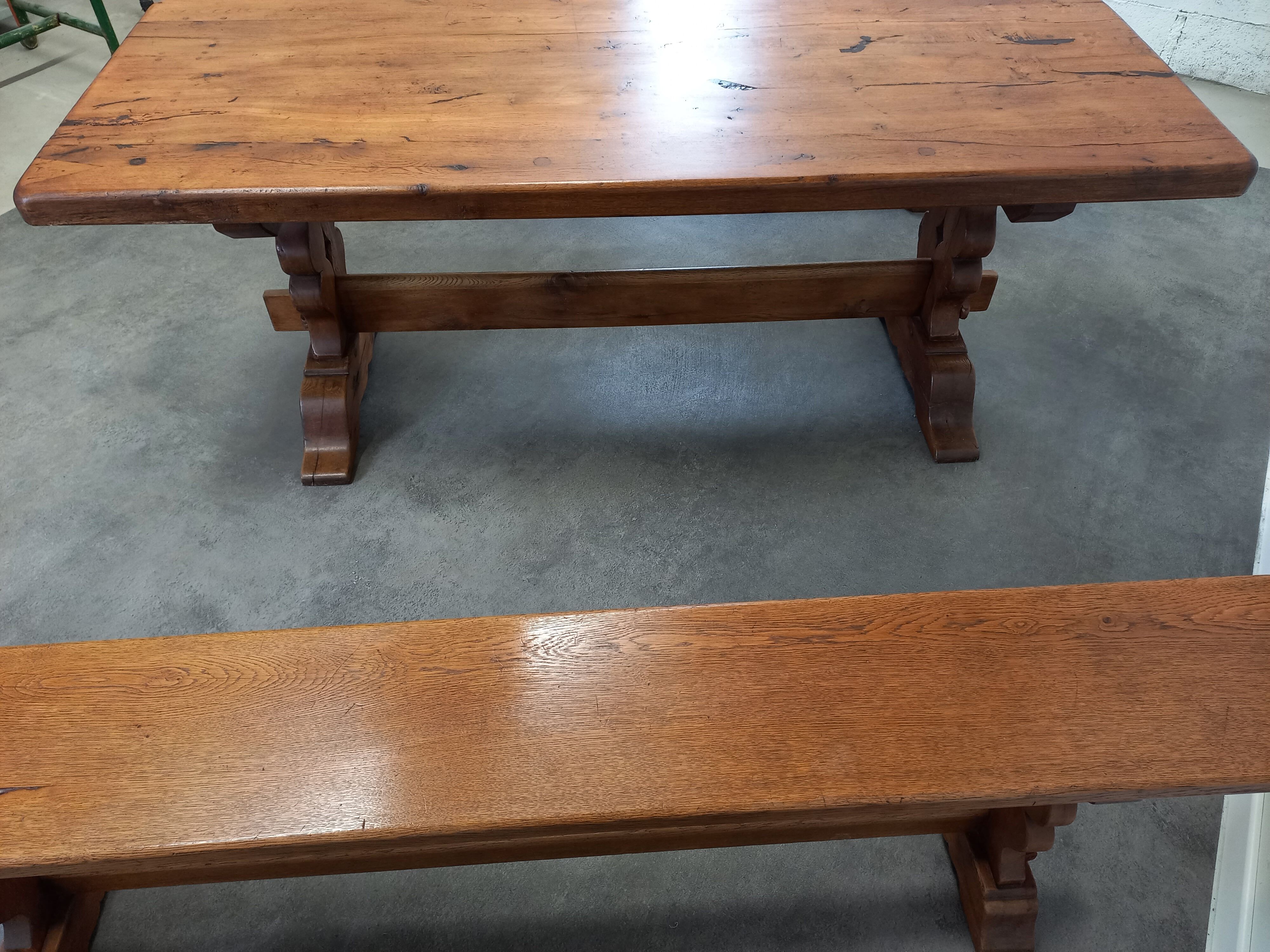 Farmhouse table and its 2 benches