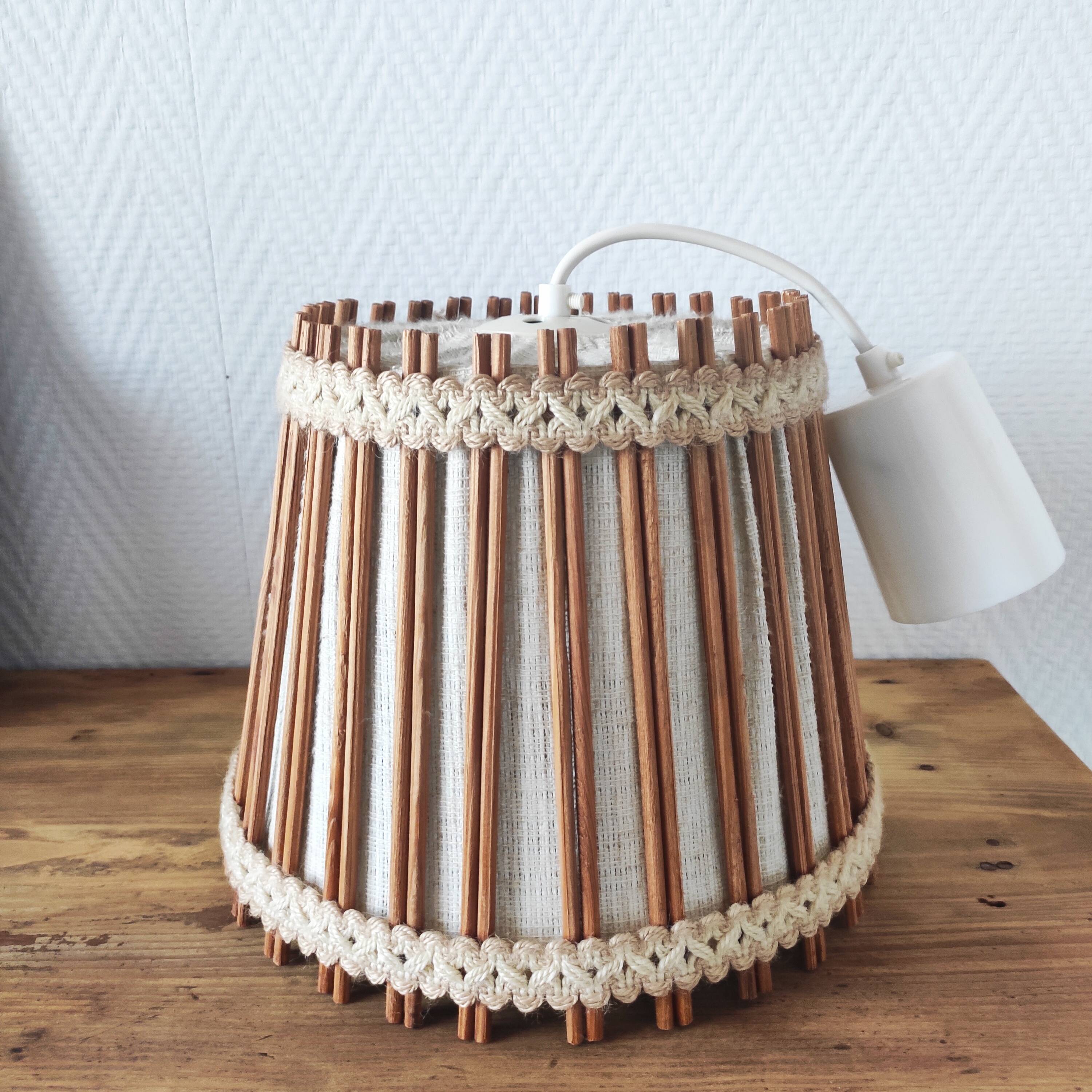 Suspension vintage 70 en lin et rotin