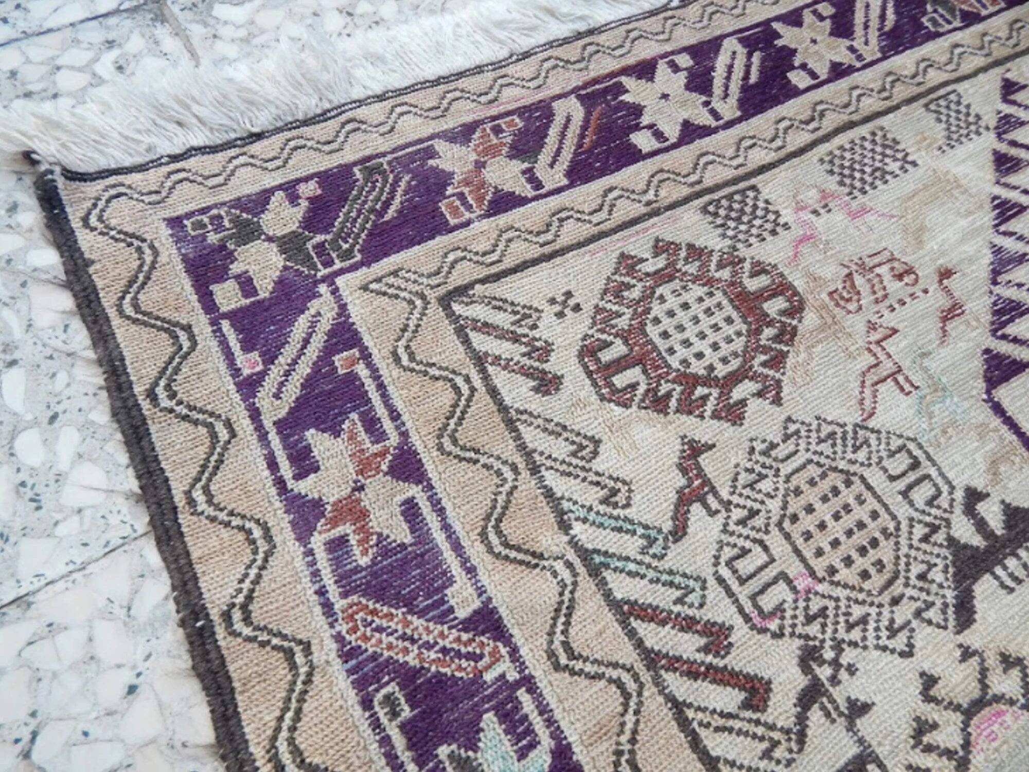 Vintage handmade Turkish rug 119x189 cm