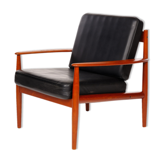 Armchair by Grete Jalk, France Son, cowhide leather and vintage teak from the 1960s
