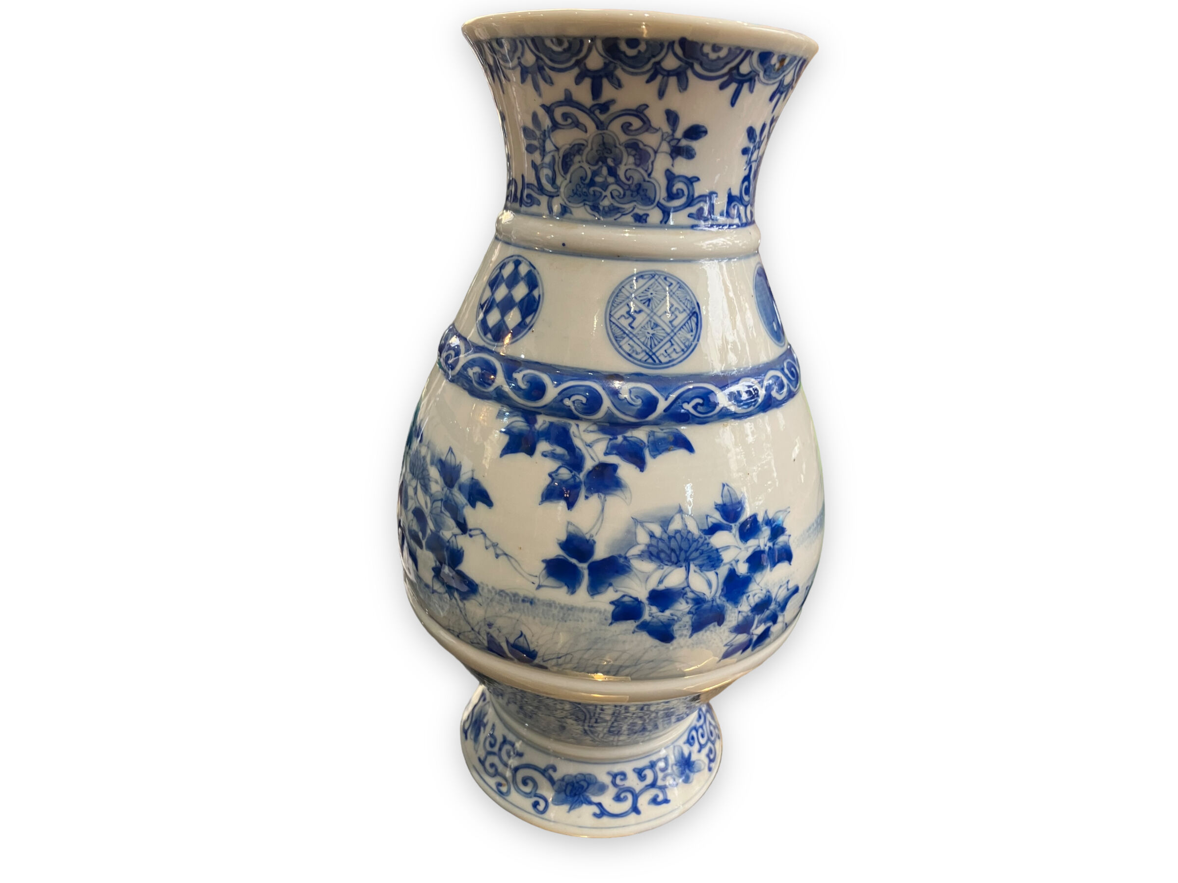 Pair of Asian vases in white and blue porcelain