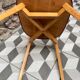 Chaise skaï rouge années 60