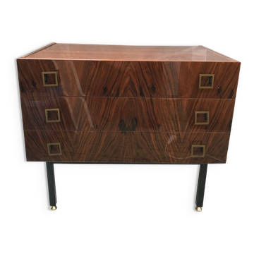 Lacquered 3-drawer chest with rosewood veneer.