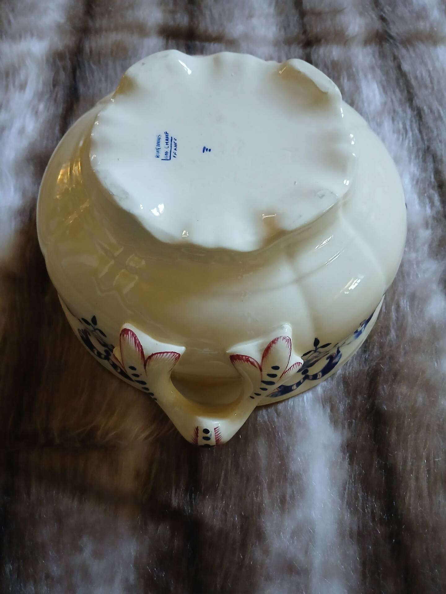 Small soup tureen in Longchamp ironstone.