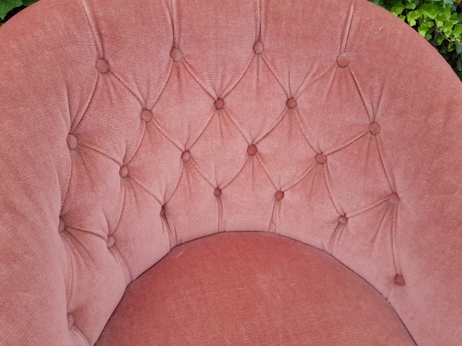 Paire de chauffeuses crapaud velours rose